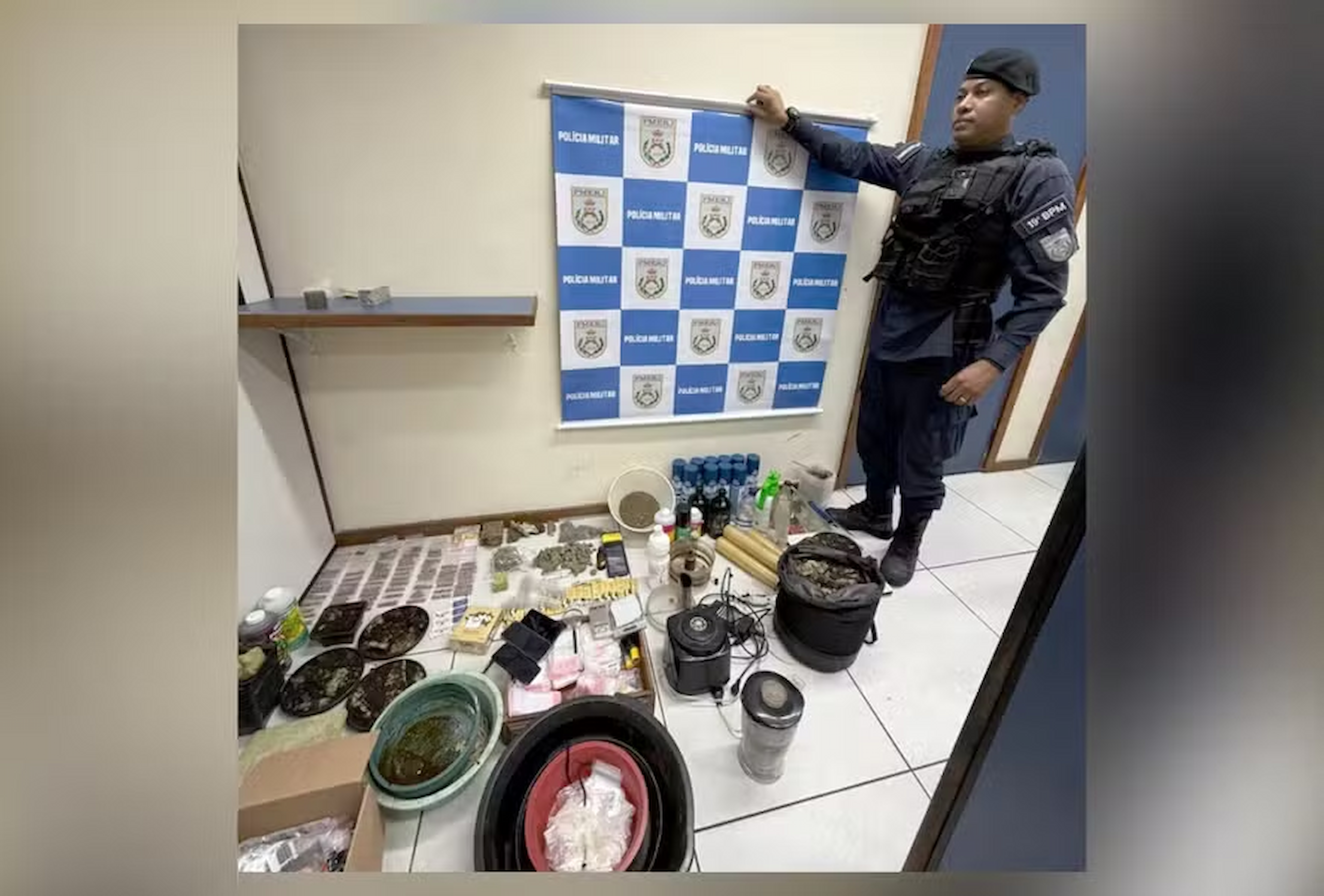 Explosion in Copacabana apartment leads police to discover drug refining site.