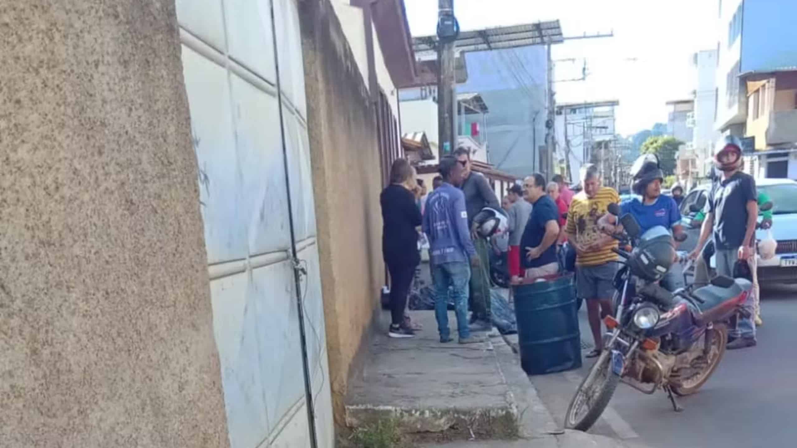 Homem mata quatro pessoas a facadas em Visconde do Rio Branco, MG, e é morto pela PM