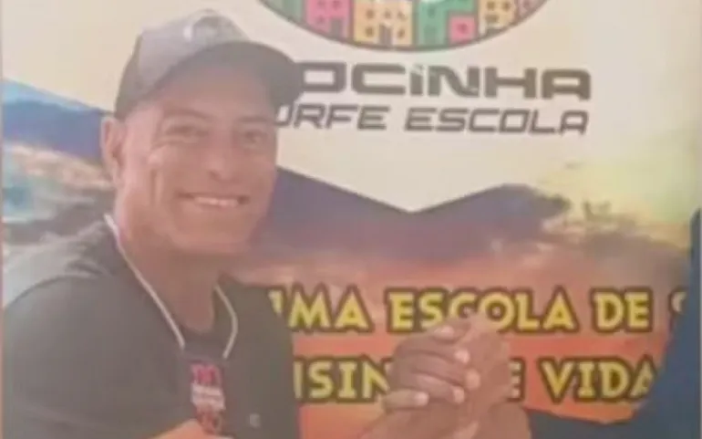 Família e amigos dão o último adeus a professor de surfe que morreu em São Conrado