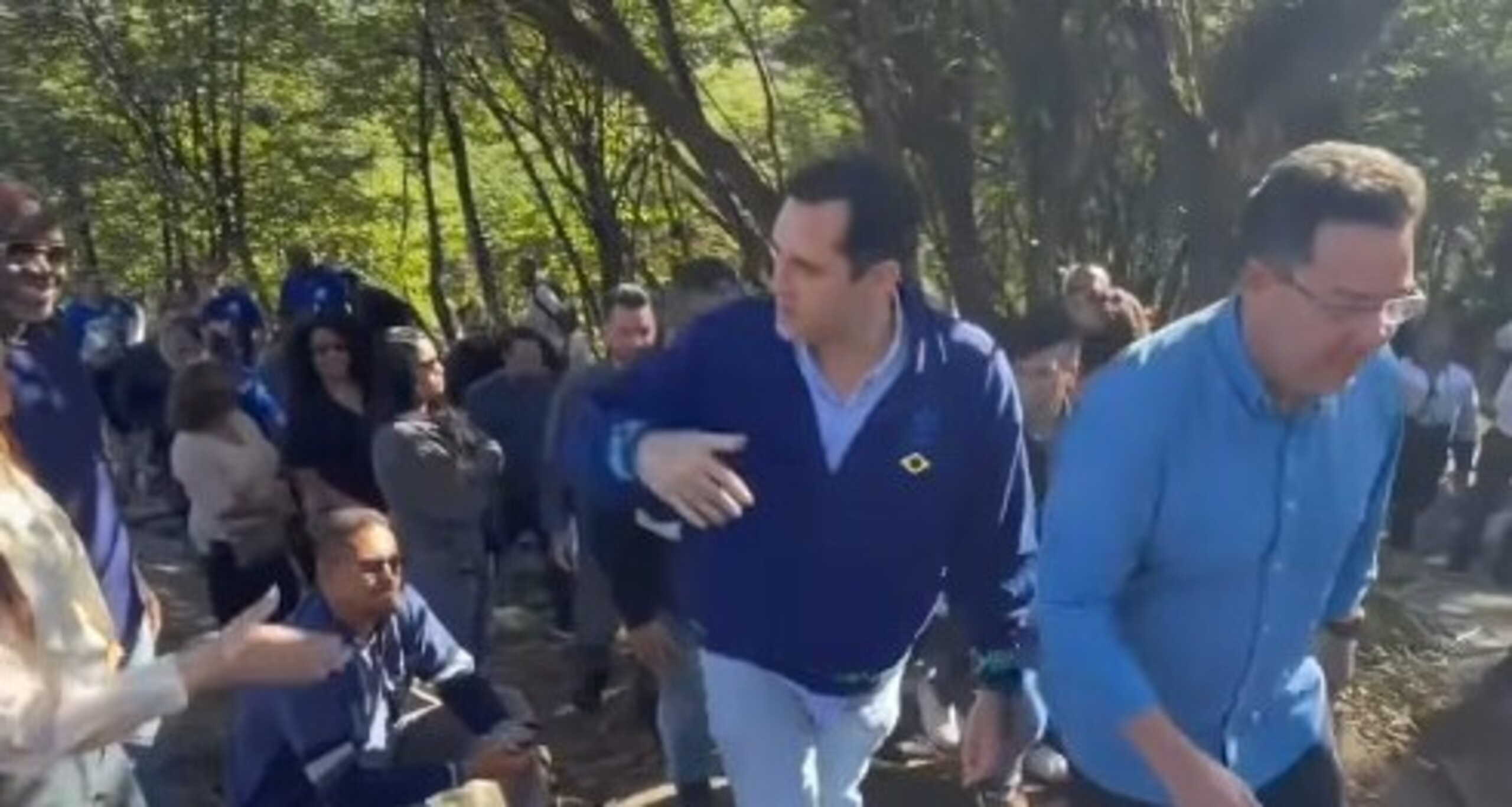 Cavaliere visita Monte das Oliveiras e anuncia avanço em infraestrutura; vídeo