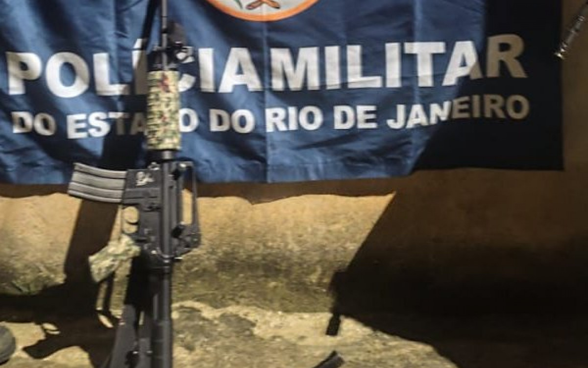 Troca de tiros entre criminosos termina com três mortos em São João de Meriti