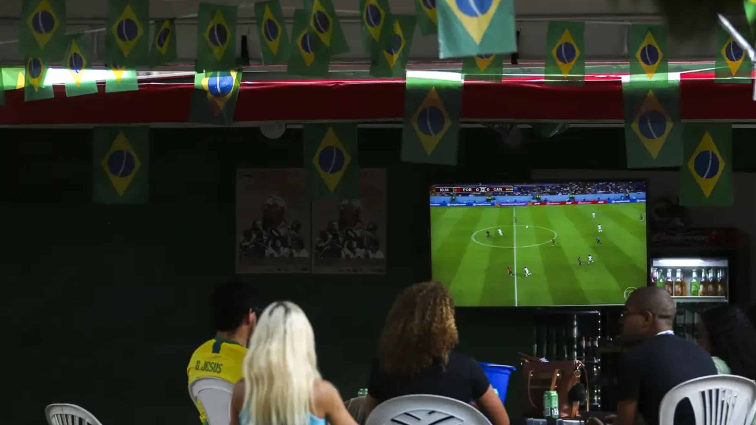 Jogo do Brasil x Escócia nesta quarta: veja o que abre e fecha no Rio