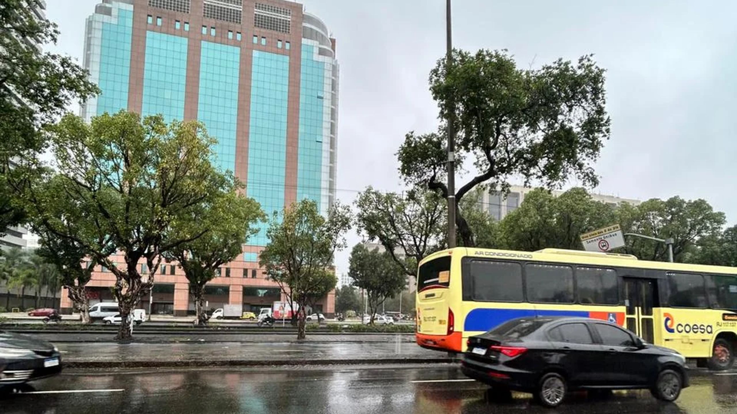Sexta de chuva fraca e tempo instável; veja a previsão para o fim de semana