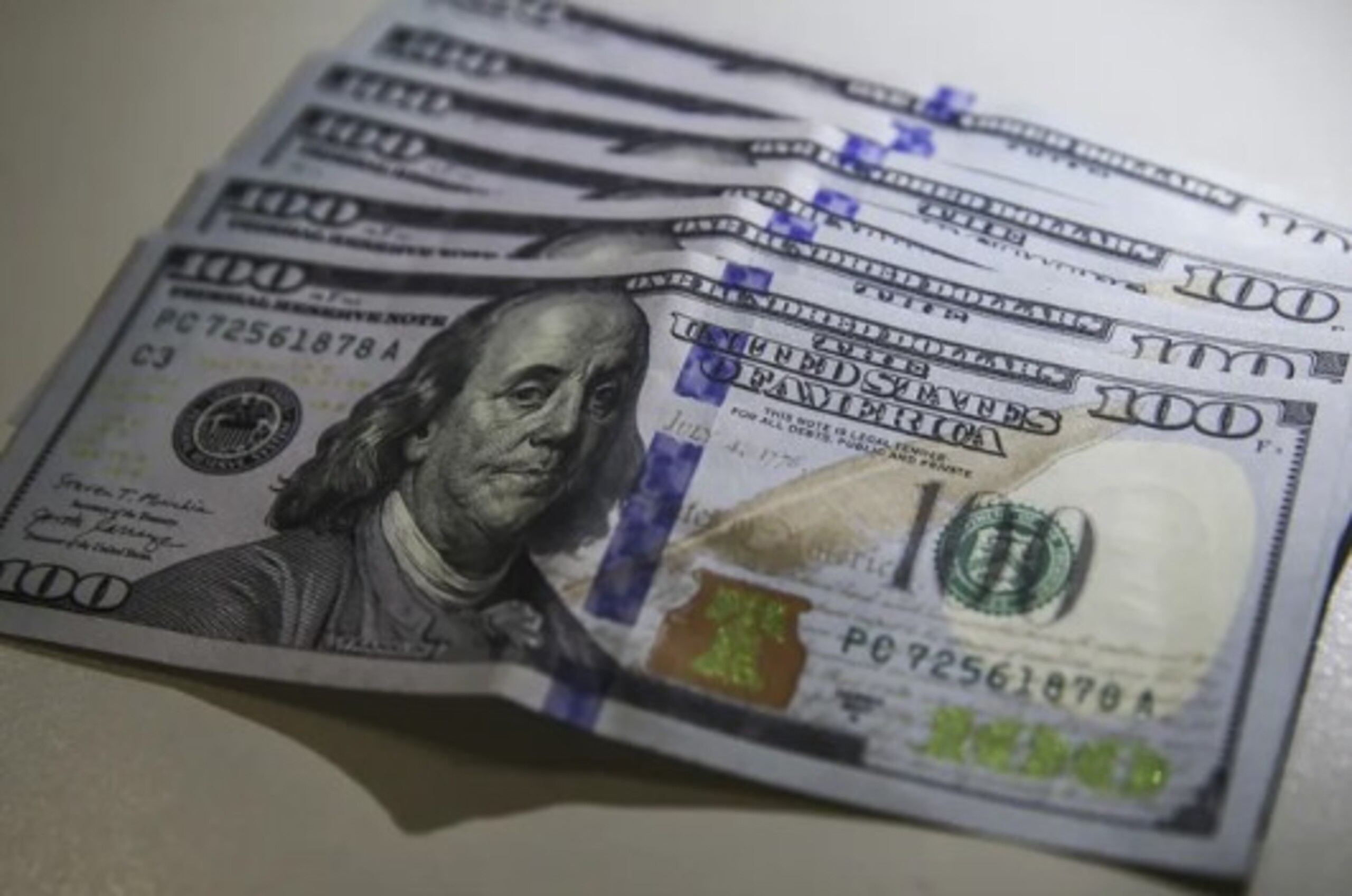 Déficit nas contas externas recua em maio enquanto investimento estrangeiro cresce no Brasil