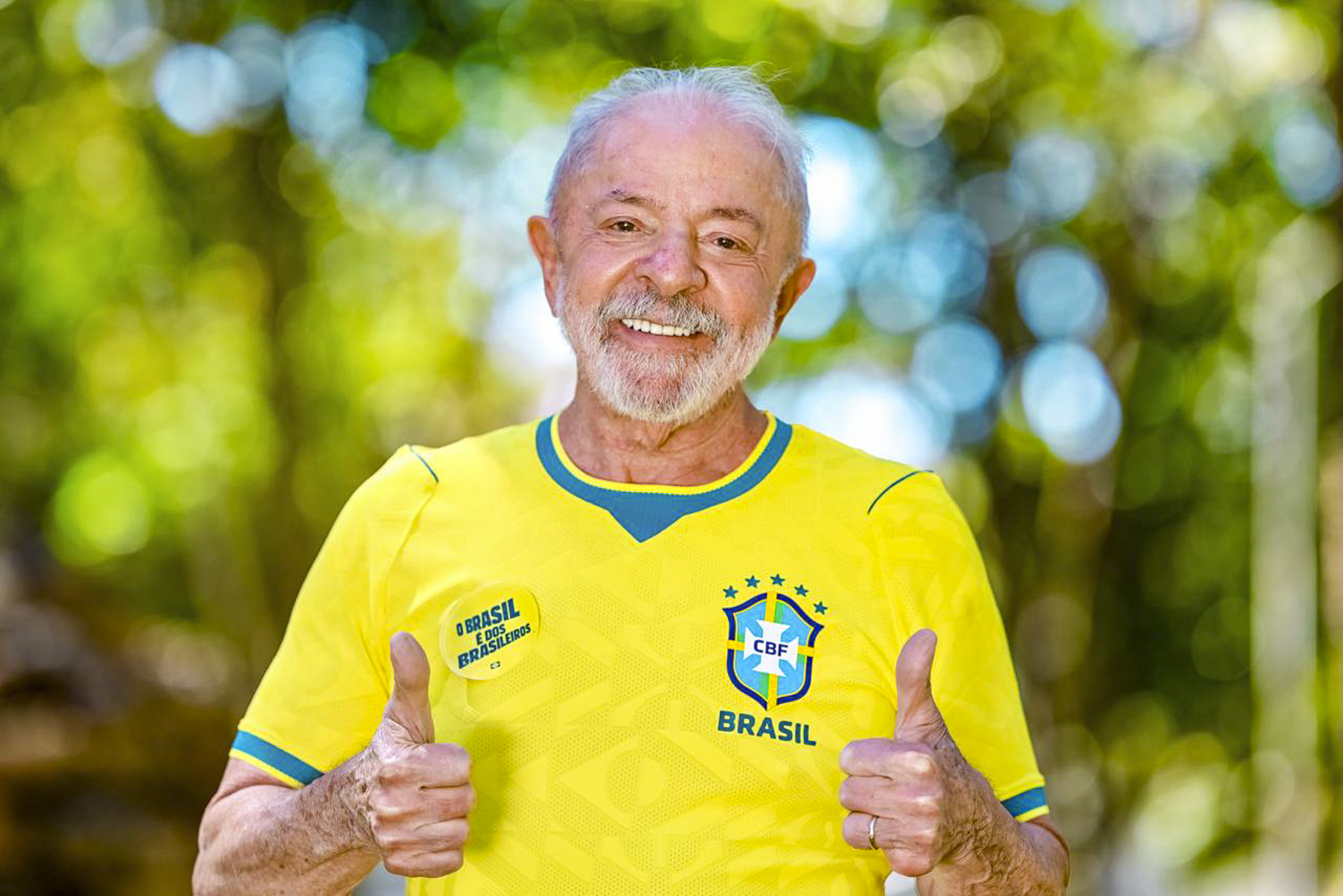 PT lança campanha para a Copa com slogan ‘Lula joga pelo Brasil’