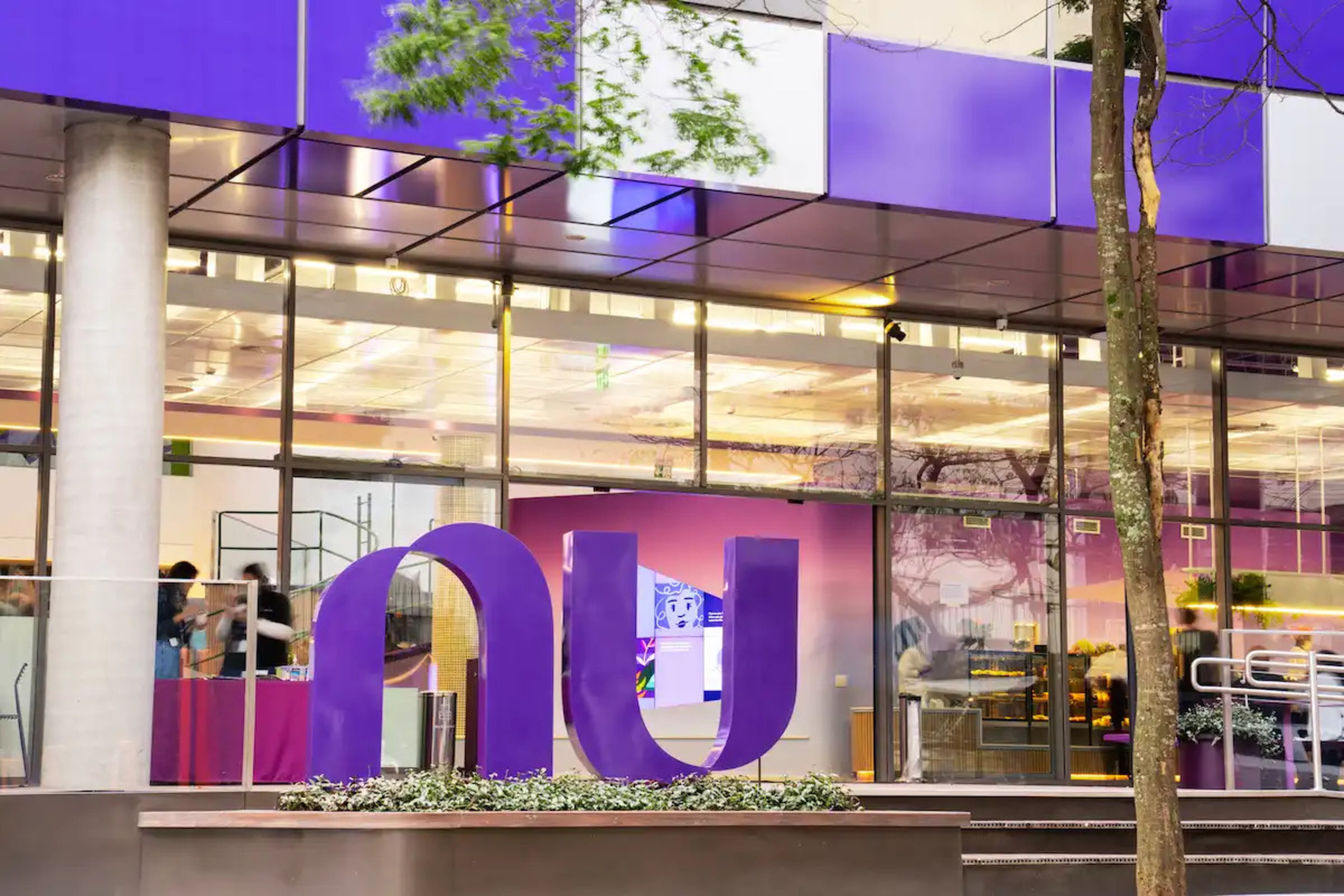 Nubank envia comunicado dizendo que banco foi liquidado e assusta clientes