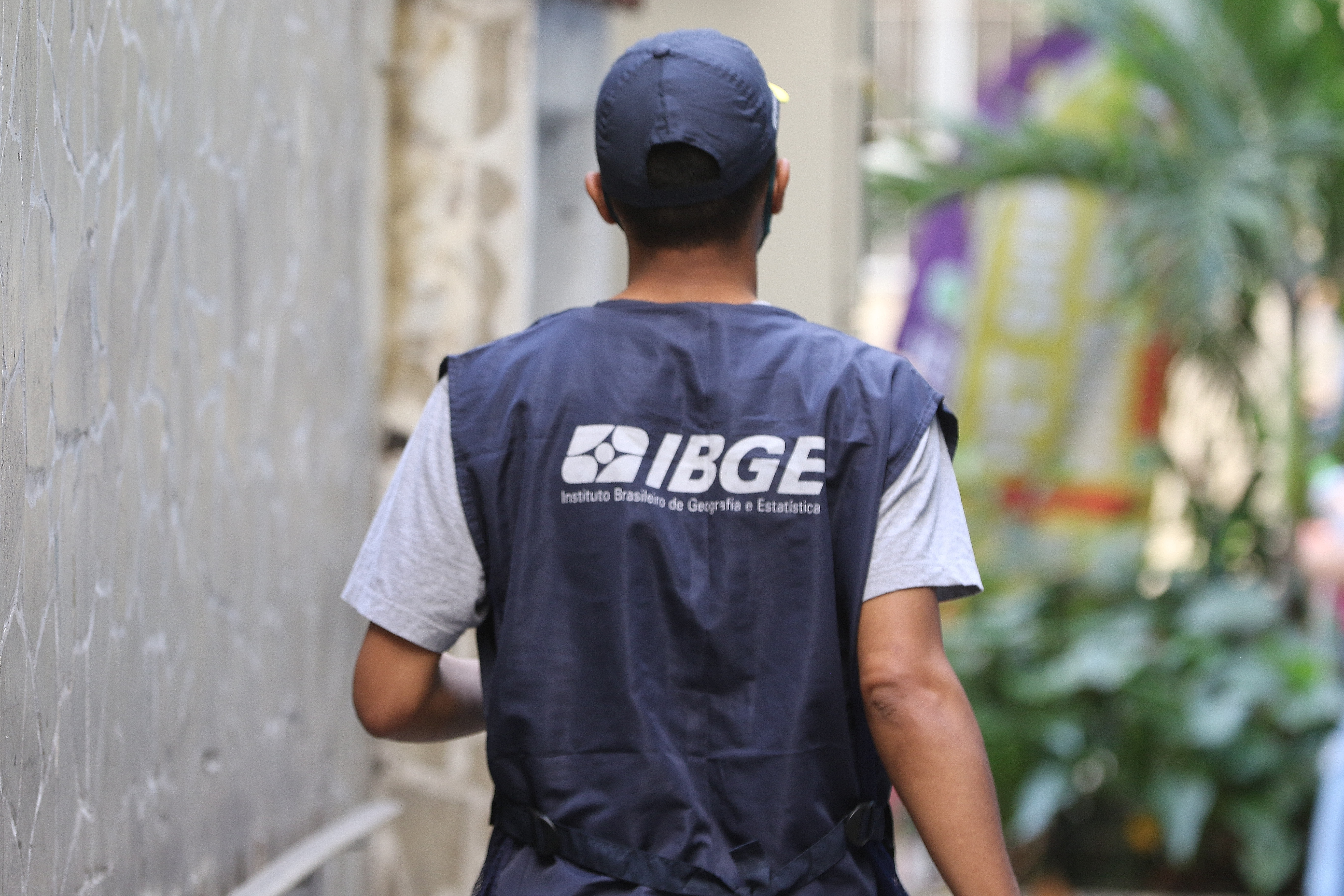 IBGE abre seleção com mais de 8 mil vagas temporárias para nível médio em todo o país