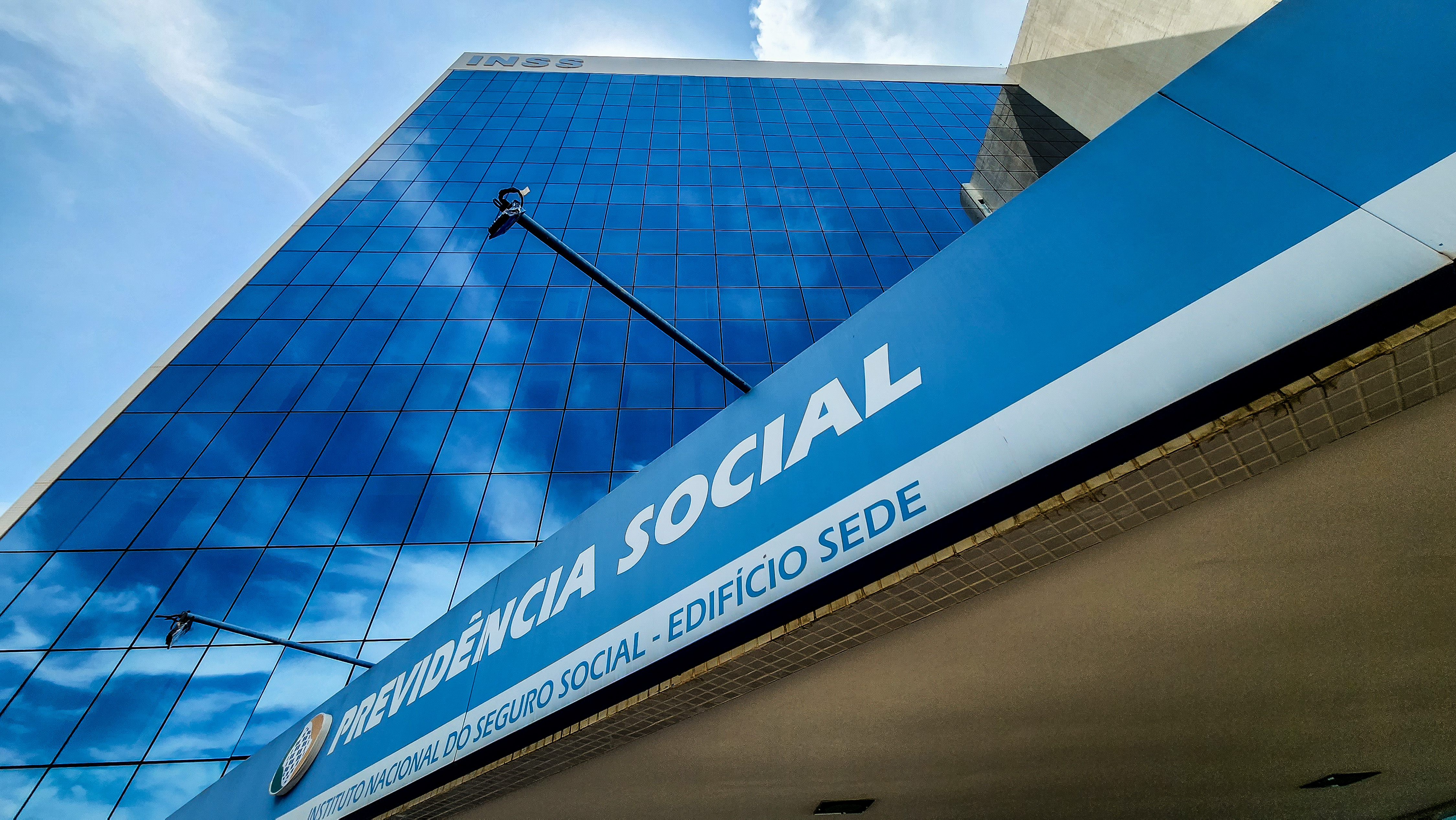 INSS amplia exigência de biometria para aposentadorias e BPC; veja quem será afetado