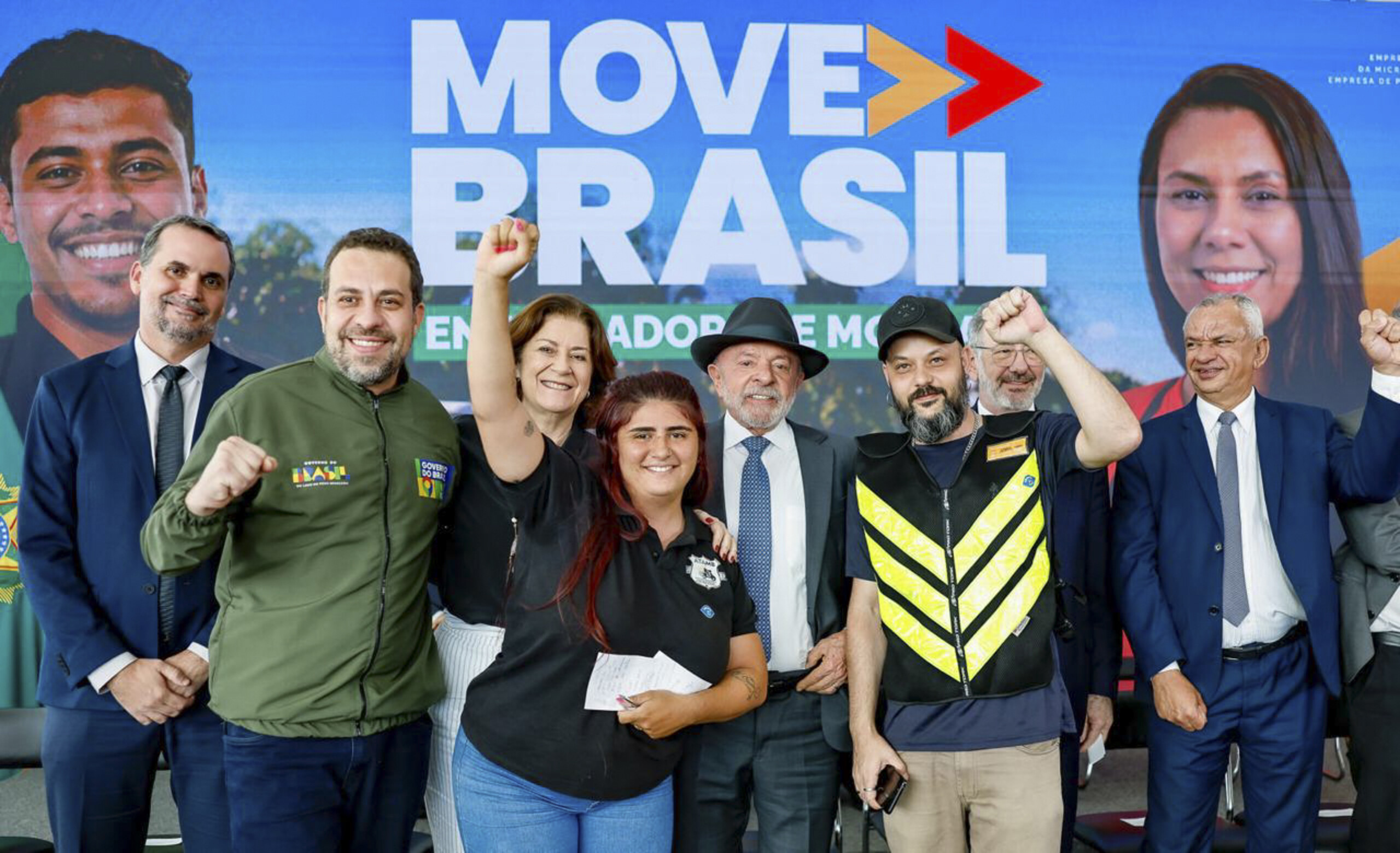 Lula anuncia fim da radioterapia após tratamento contra câncer de pele e diz estar curado