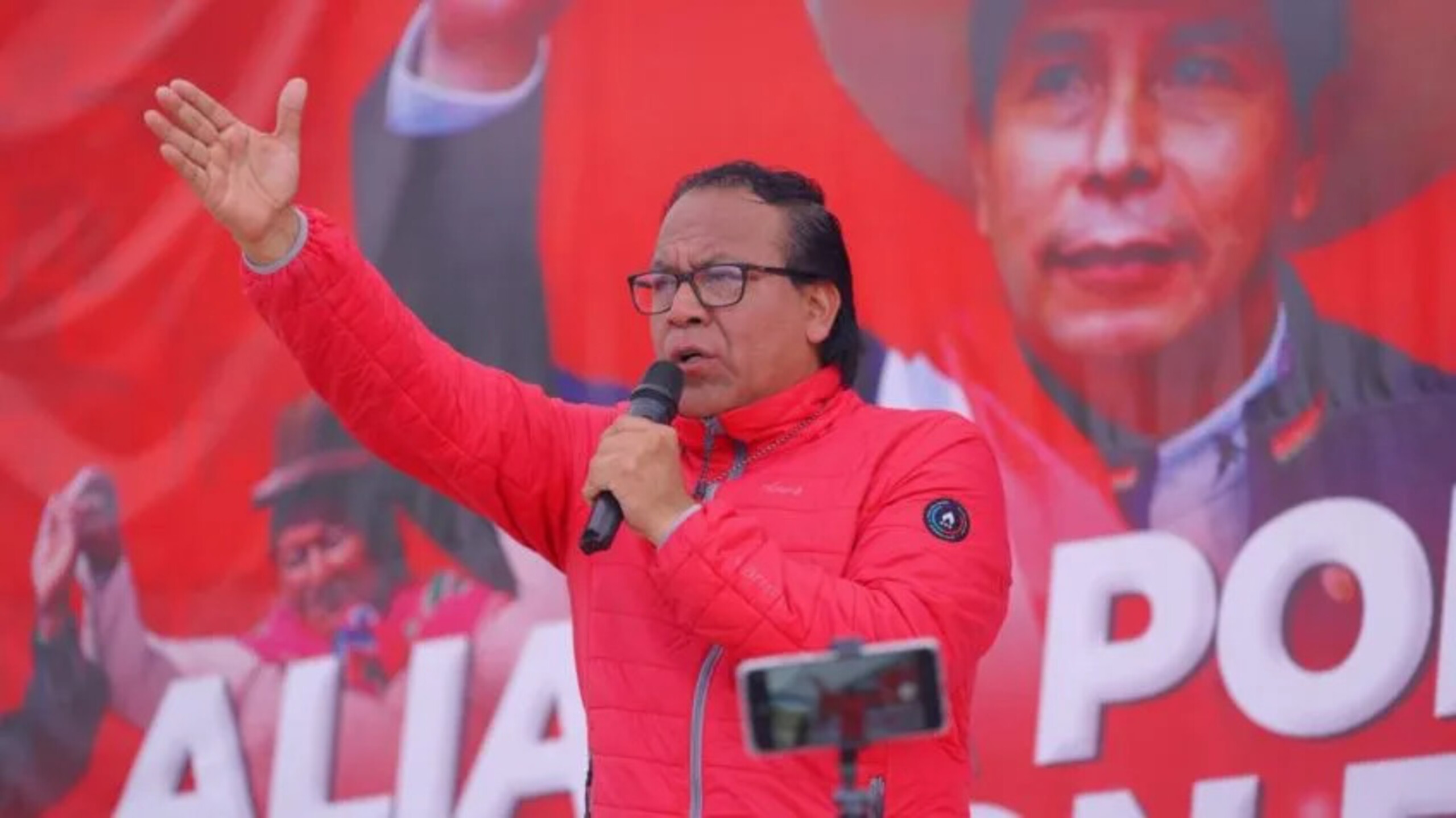 Com 94% das urnas apuradas no Peru, Sánchez vira sobre Keiko e disputa segue indefinida