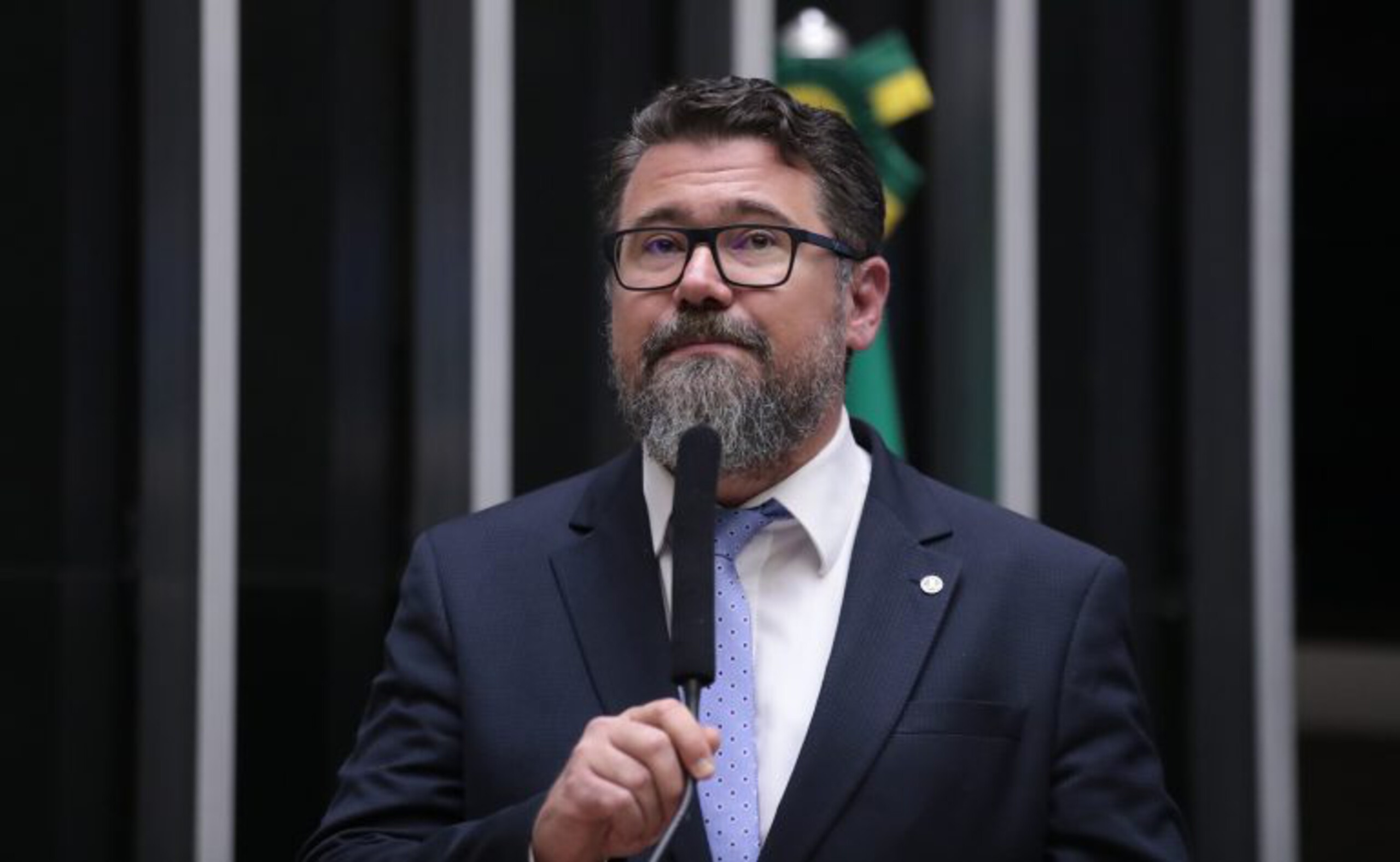 Conselho de Ética da Câmara aprova suspensão de Marcos Pollon por ofensas a Hugo Motta