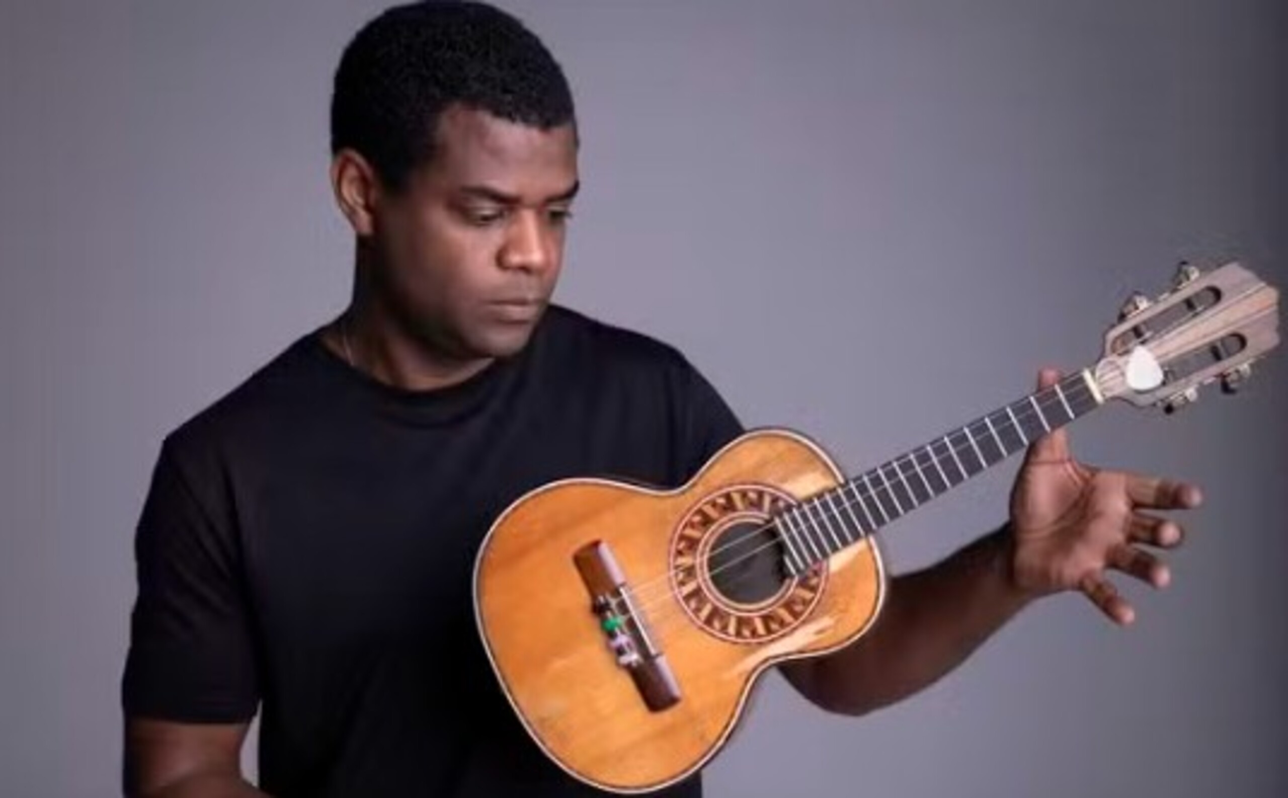 Show de Pretinho da Serrinha é cancelado na Arena Copacabana por previsão de chuva forte
