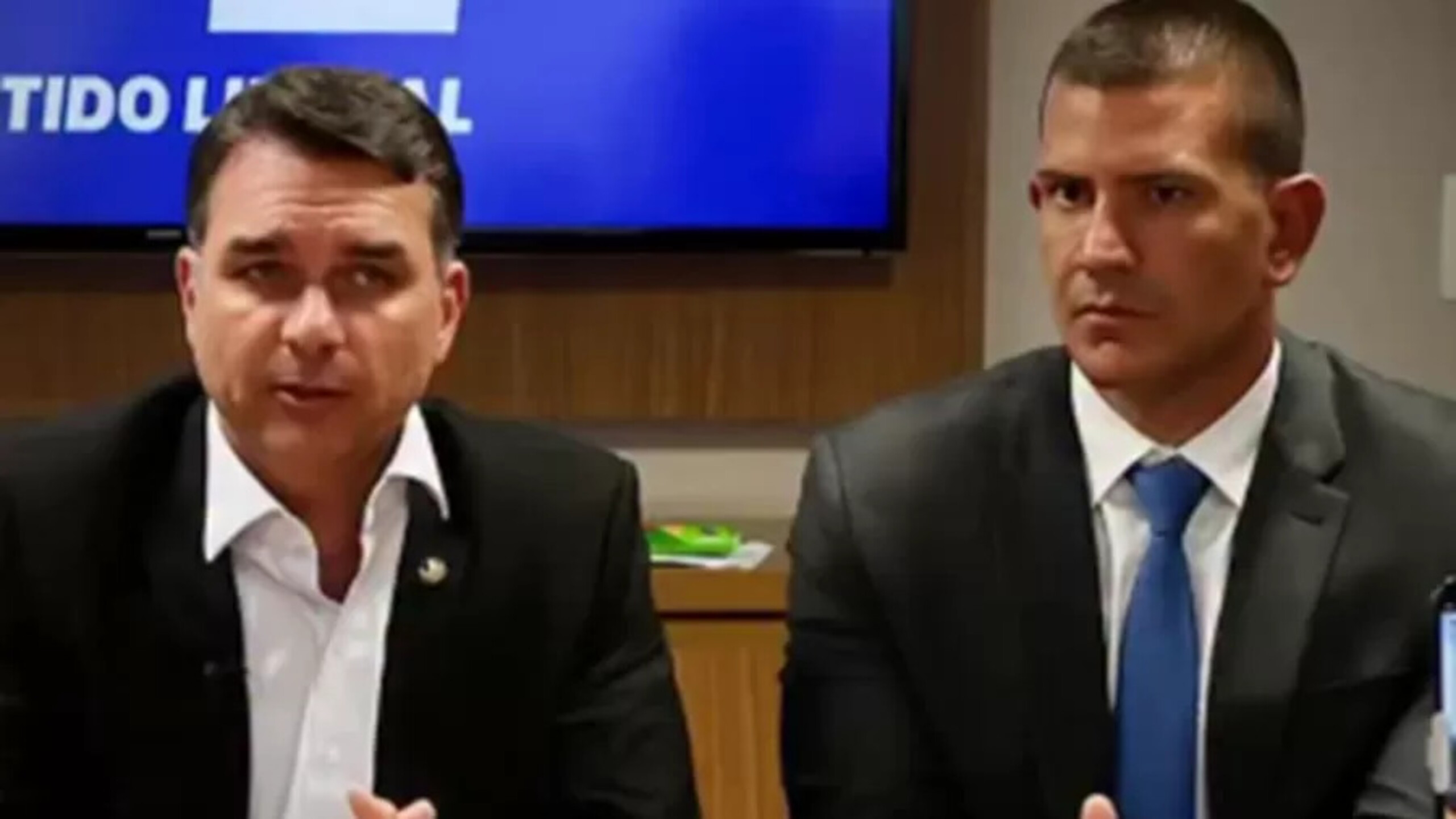 Vídeo: Ruas e Flávio Bolsonaro analisam projeto de implantação da Linha 3 do Metrô