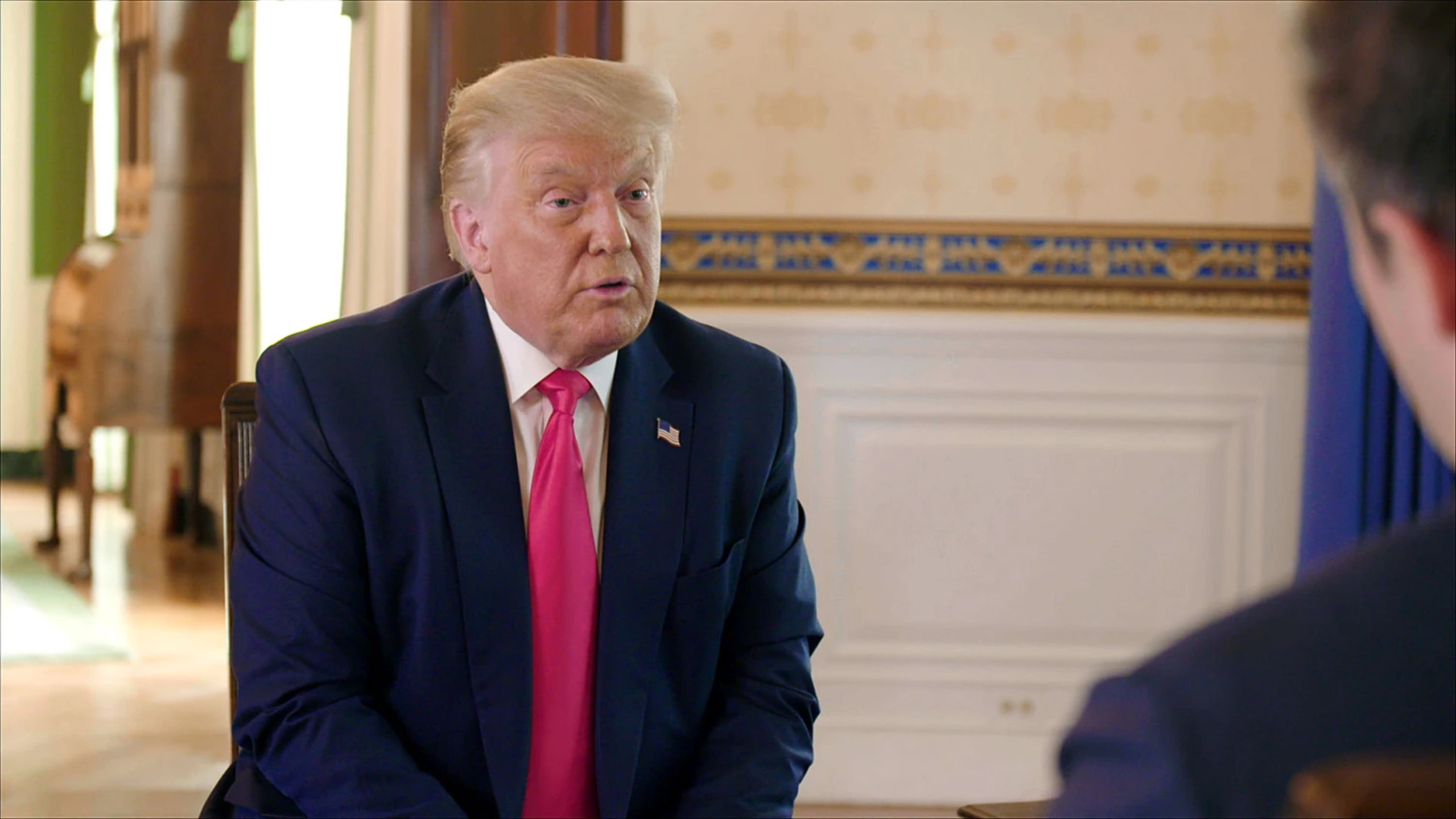 Trump critica Lula e diz que ‘não poderia me importar menos’ com presidente brasileiro