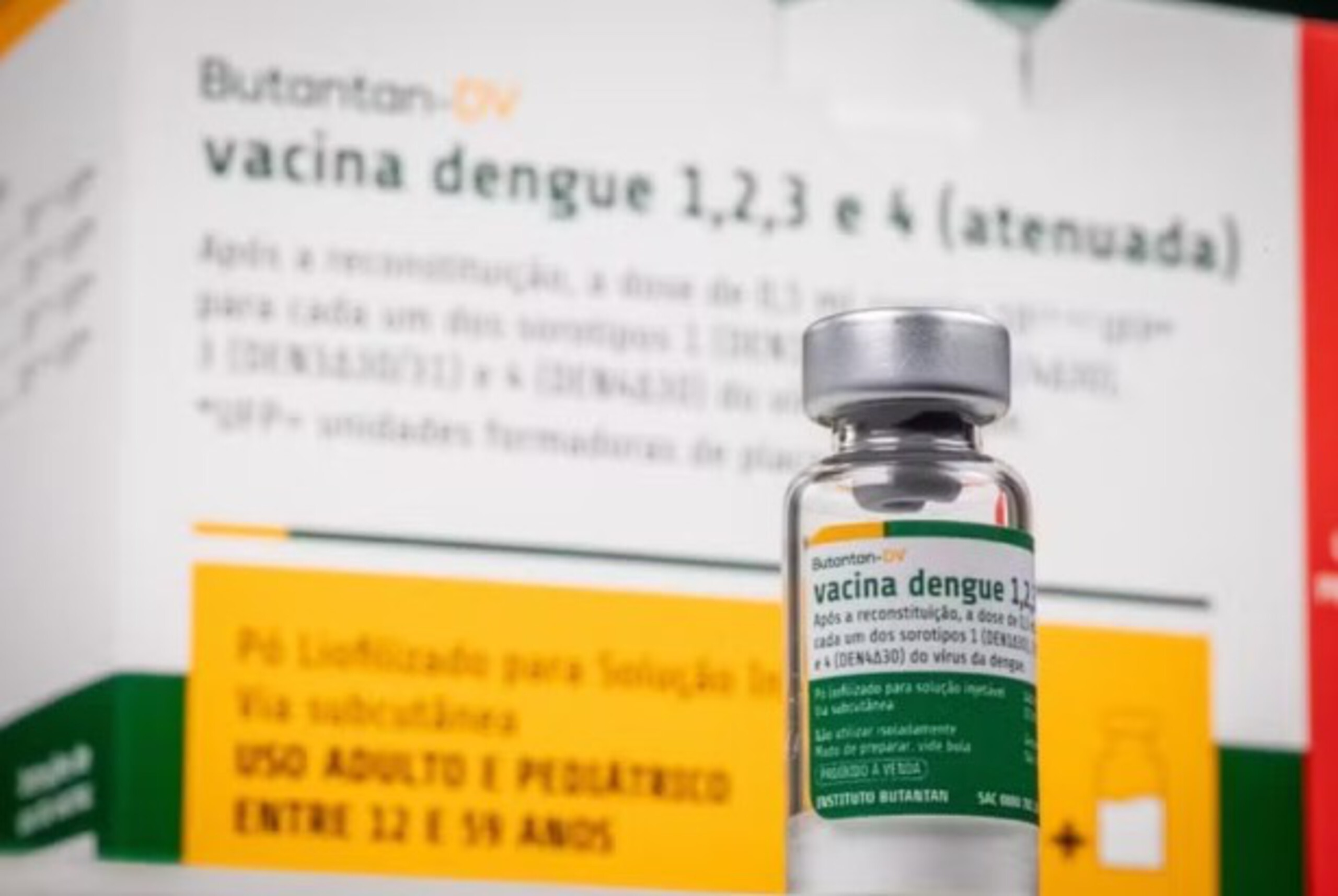 Profissionais de saúde estão entre as mortes investigadas após vacina da dengue