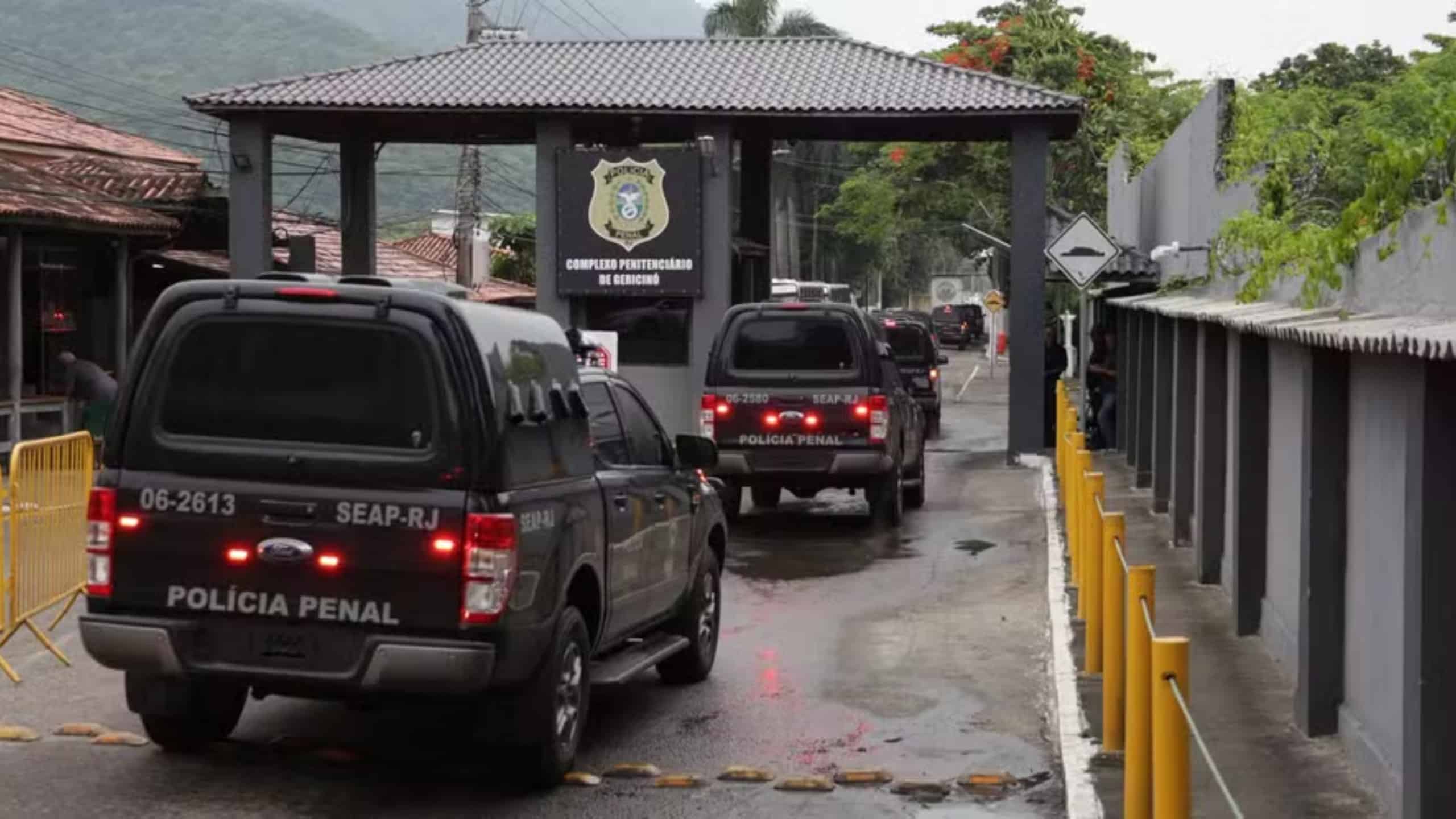 Antena Starlink é apreendida em presídio de Gericinó durante operação contra sinal clandestino de internet