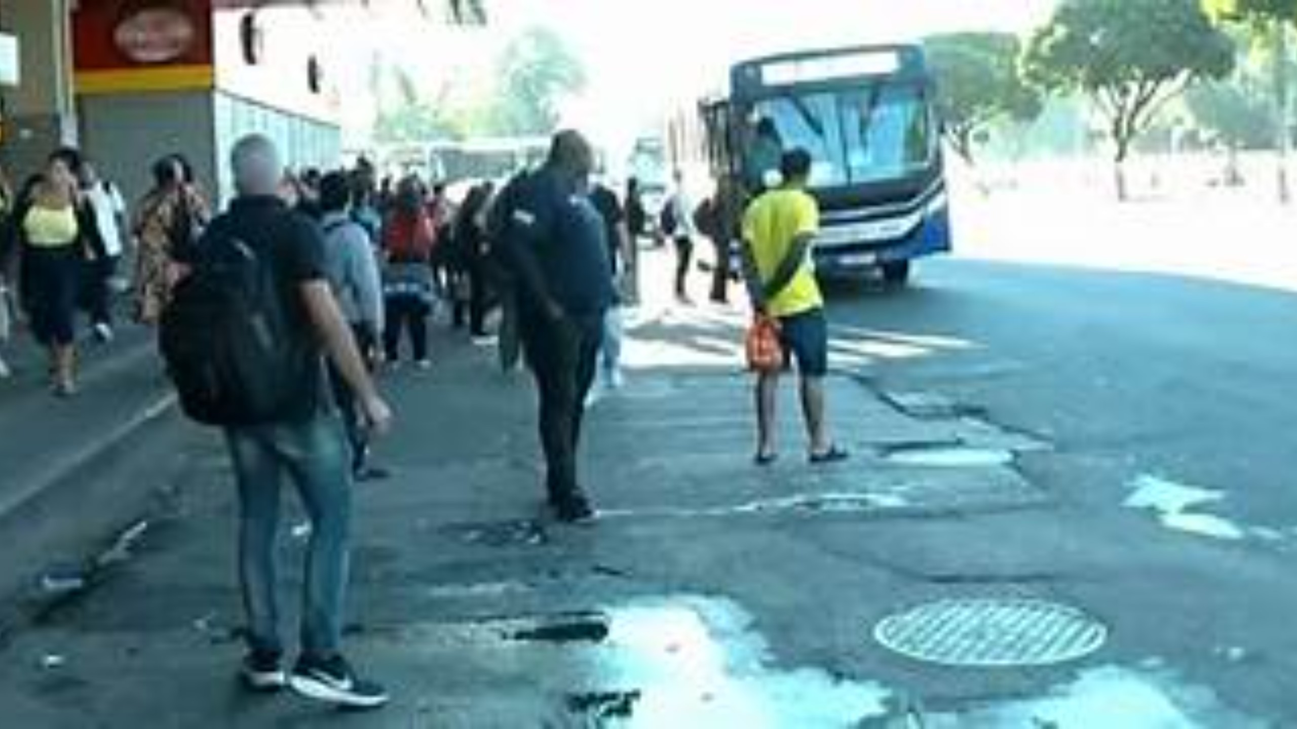 TST endurece decisão e determina manter 80% dos ônibus em circulação no Rio