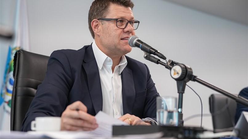 Comissão de Orçamento da Alerj aprova parecer da LDO de 2027 e cobra transparência sobre impacto do Propag