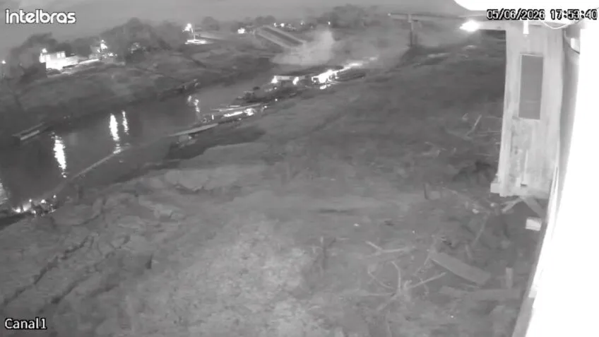 Vídeo: ponte desaba no Acre e deixa quatro feridos