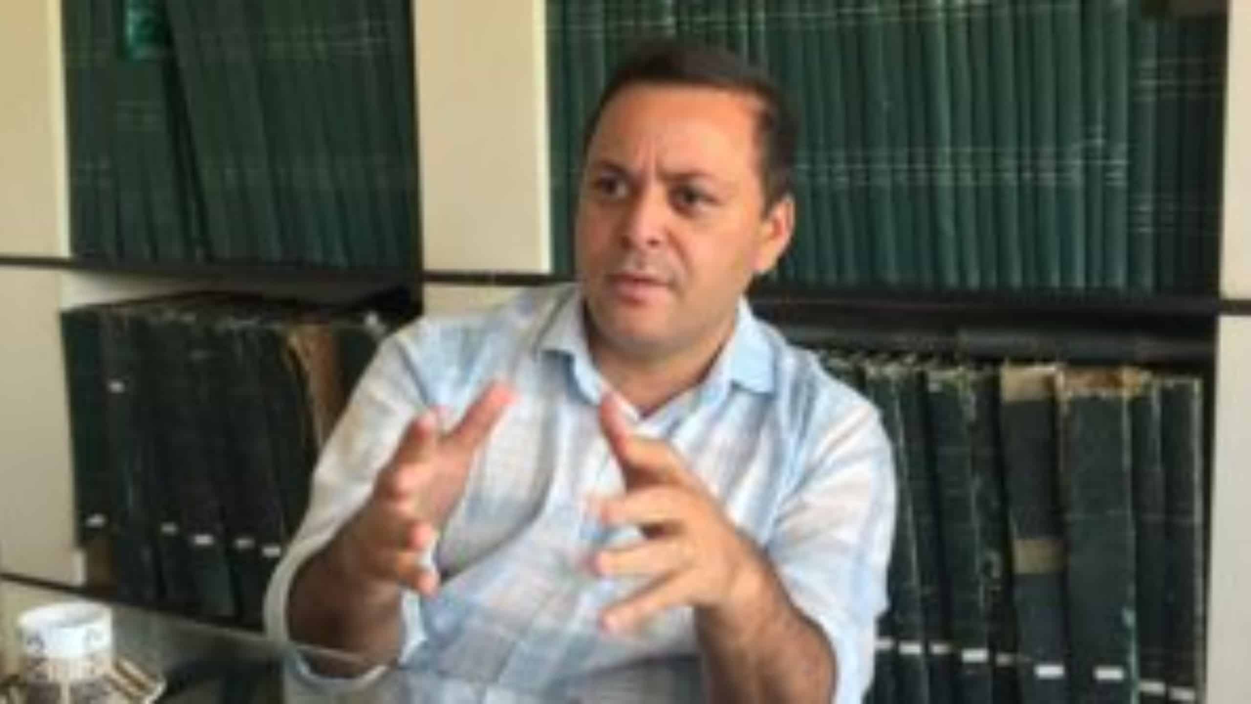 Justiça Eleitoral rejeita ação contra Rodrigo Neves e afasta acusações de abuso de poder em Niterói