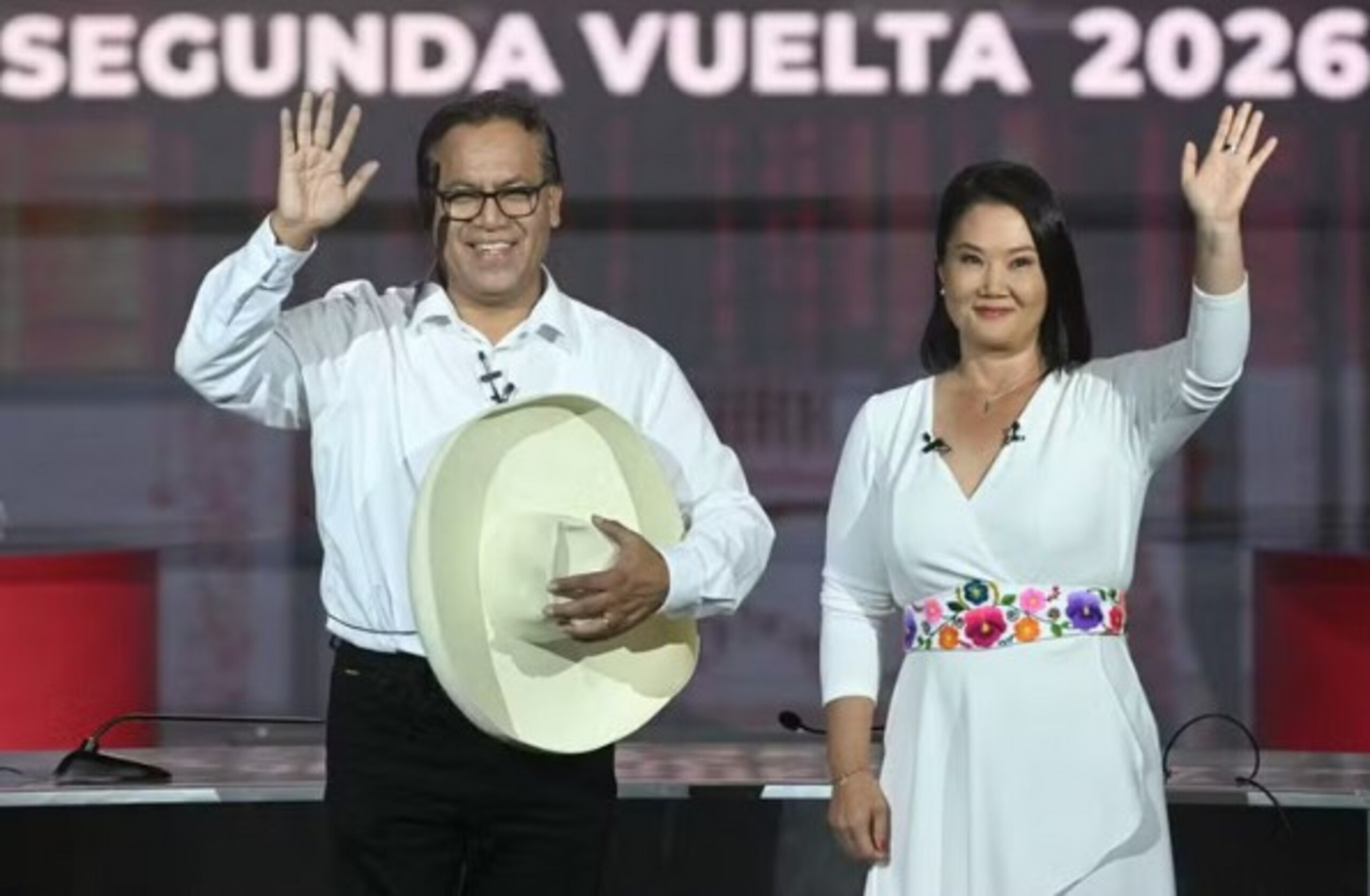 Eleições no Peru: com 98,2% das urnas apuradas, Fujimori volta a liderar e abre vantagem mínima sobre Sánchez