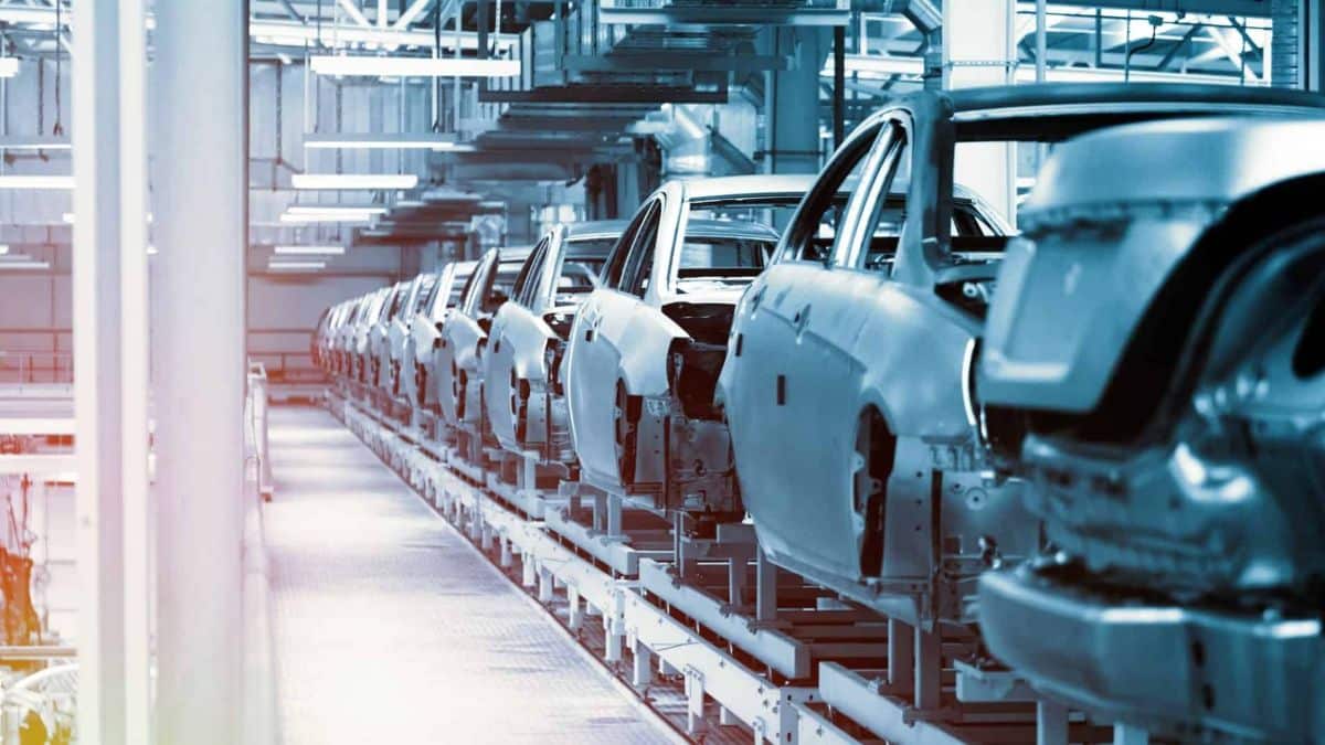 Governo renova isenção para carros elétricos importados e irrita montadoras