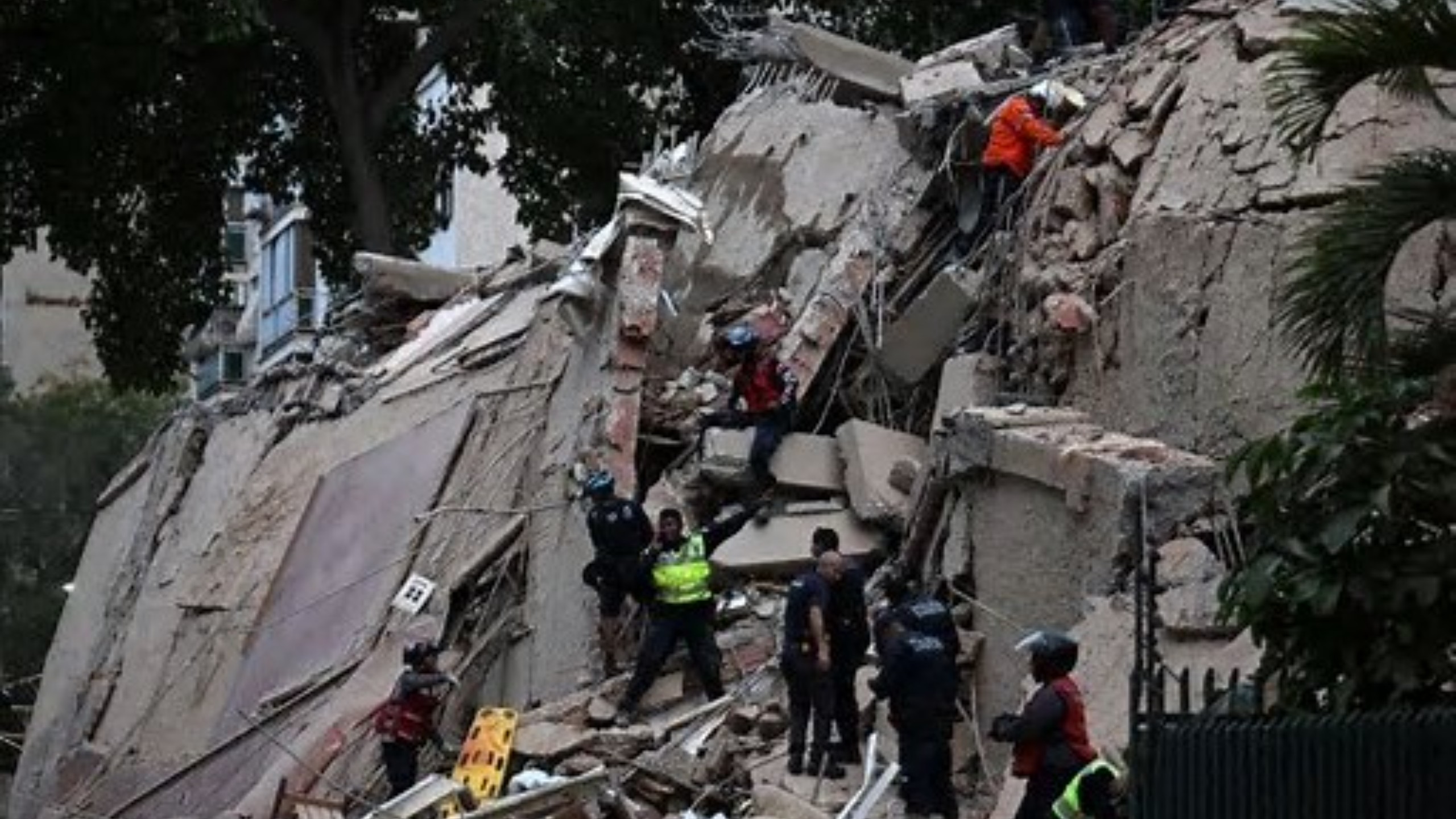 Terremotos que atingiram Venezuela deixaram 32 mortos e 700 feridos, segundo informações oficiais