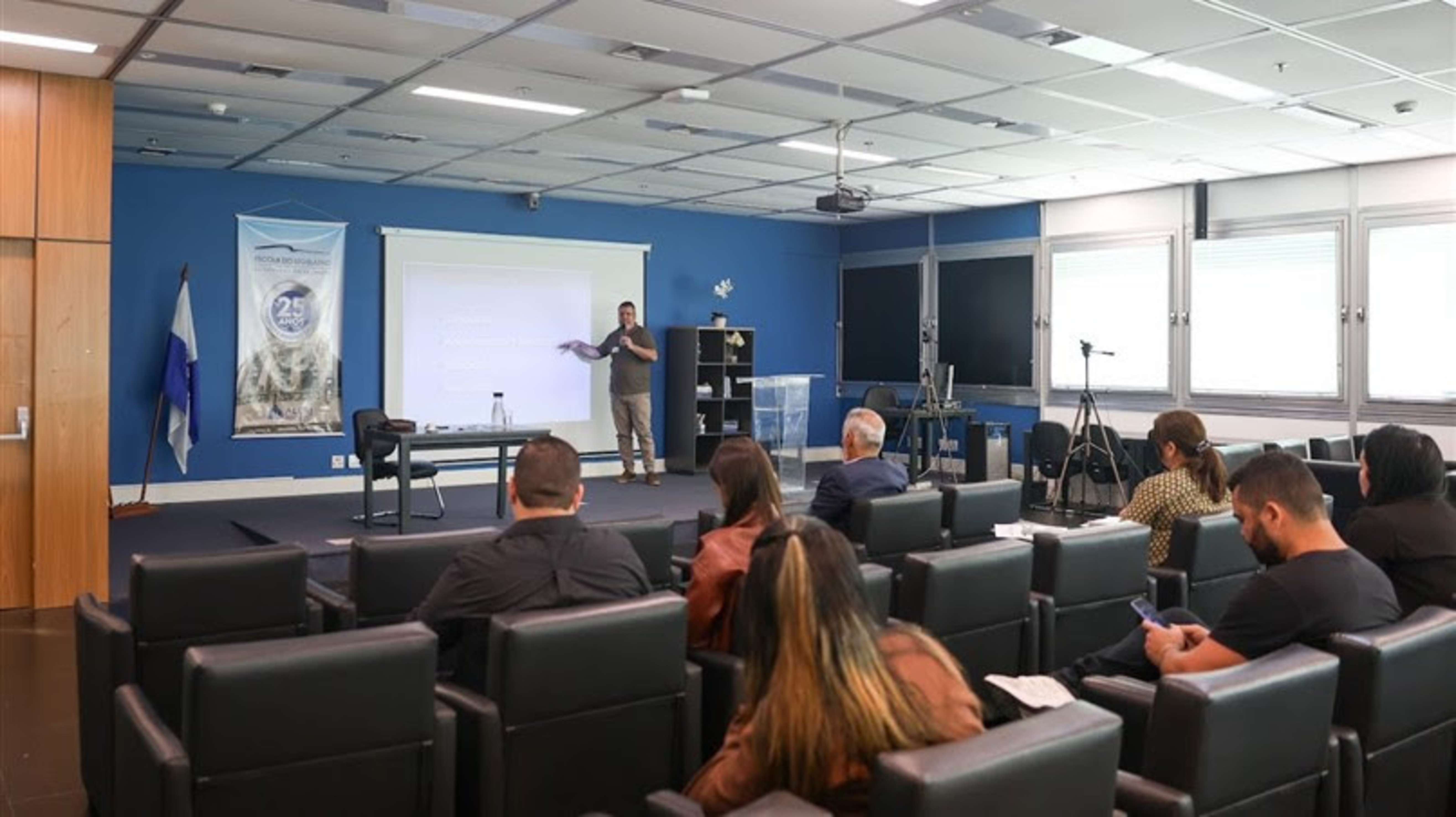 Elerj orienta servidores sobre prestação de contas eleitorais e reforça regras para campanhas