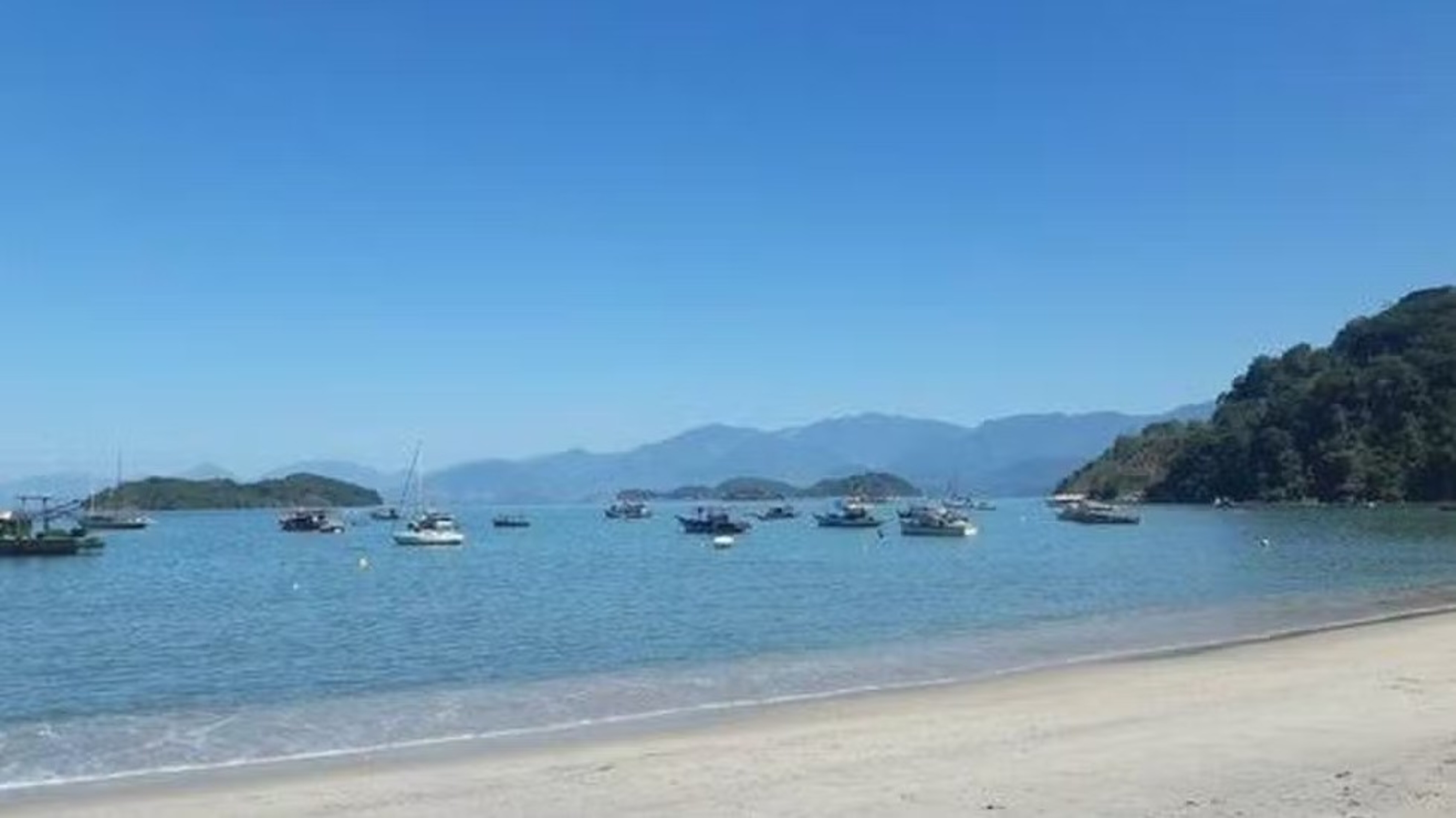 Corpo é encontrado em área de buscas onde pescador desapareceu em Paraty