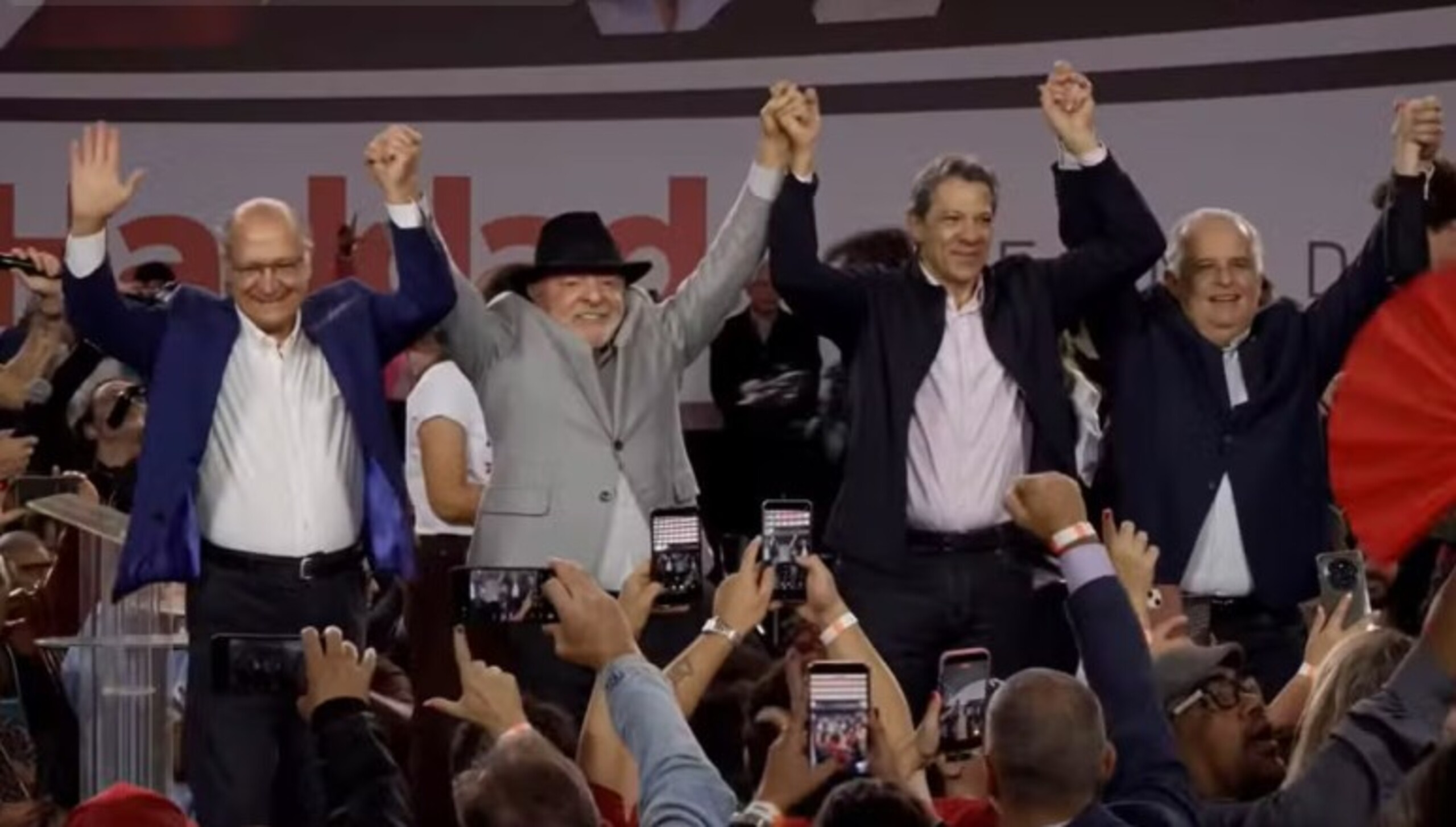 Com presença de Lula, PT oficializa candidatura de Fernando Haddad ao governo de São Paulo