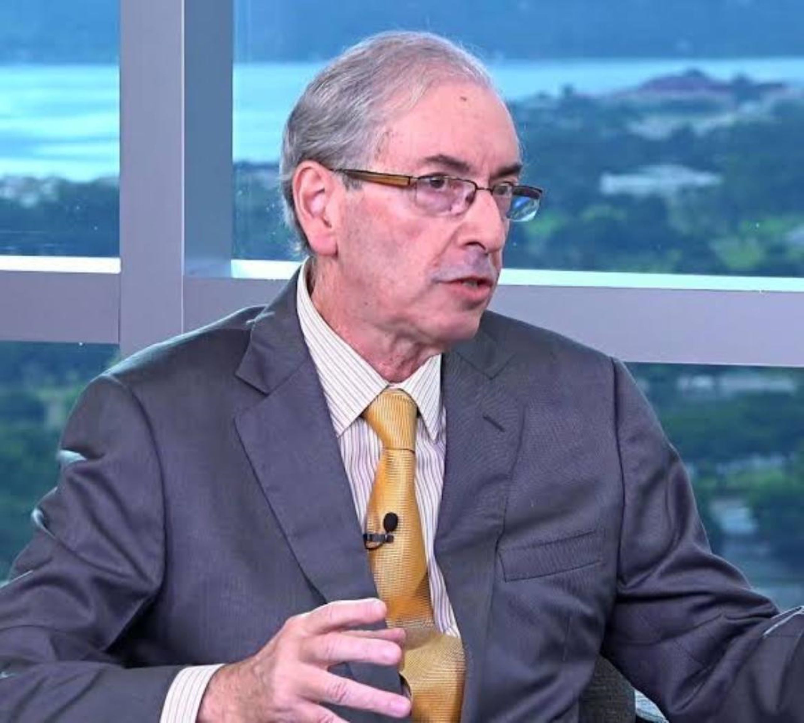 Dino manda bloquear R$ 6,1 milhões de Eduardo Cunha por suspeita de desvio de emendas