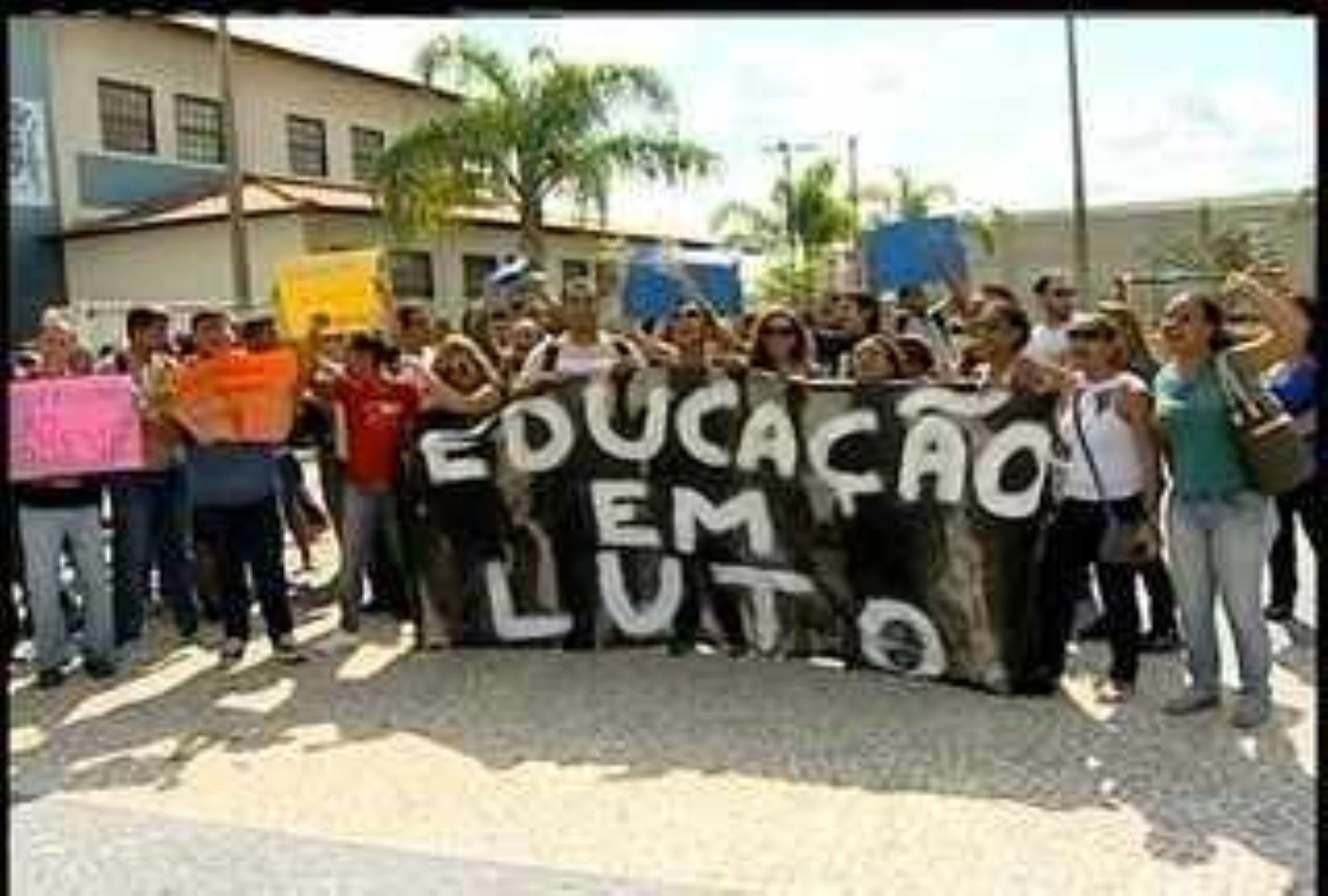 TJRJ valida greve de 2025 dos professores de Rio das Ostras, mas autoriza corte dos dias parados