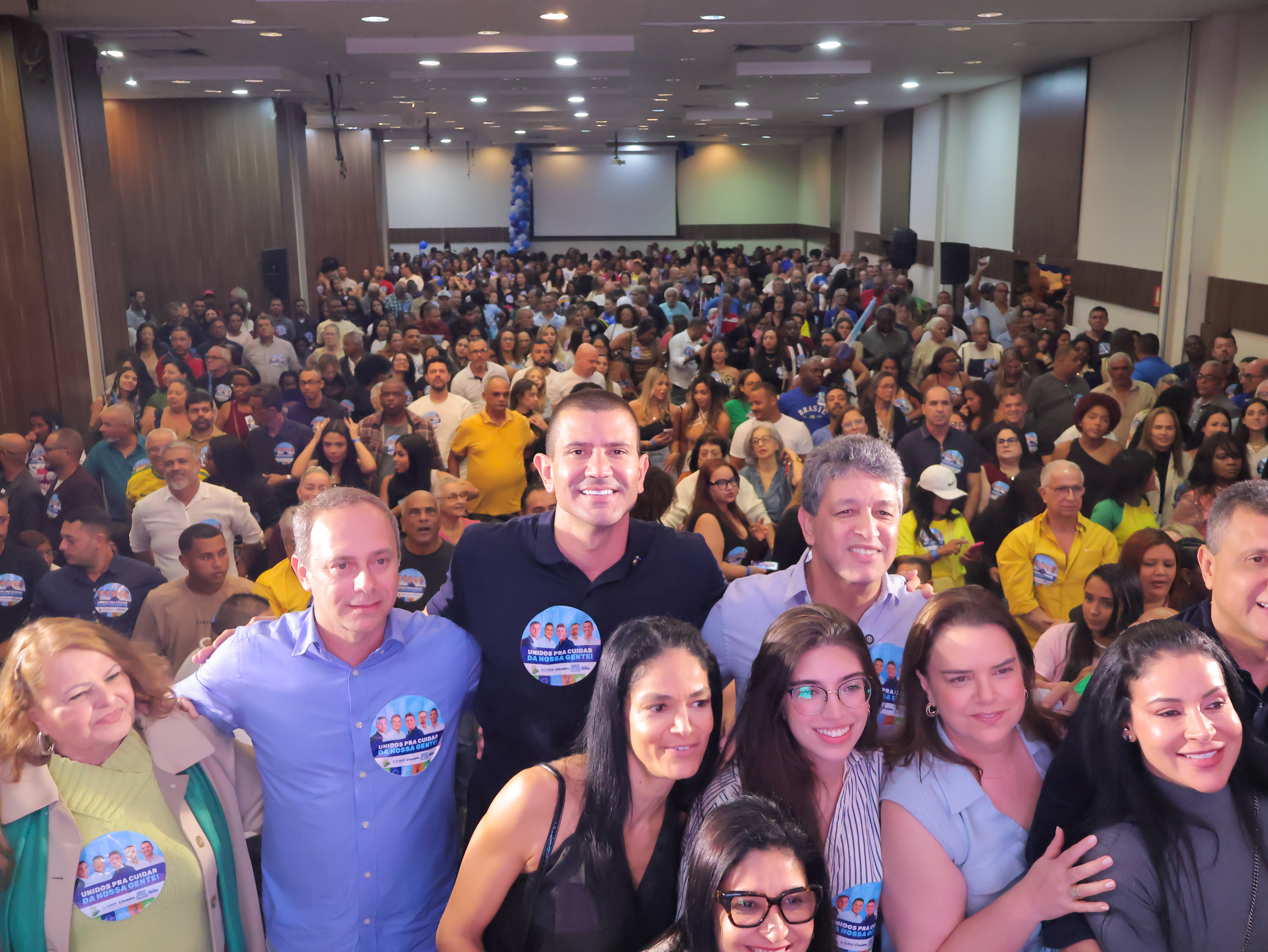 Ruas reúne multidão em Nova Iguaçu e reforça importância da voz feminina na política