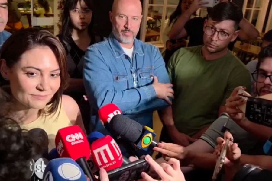 Michelle Bolsonaro quebra o silêncio sobre disputa ao Senado e prioriza Bolsonaro