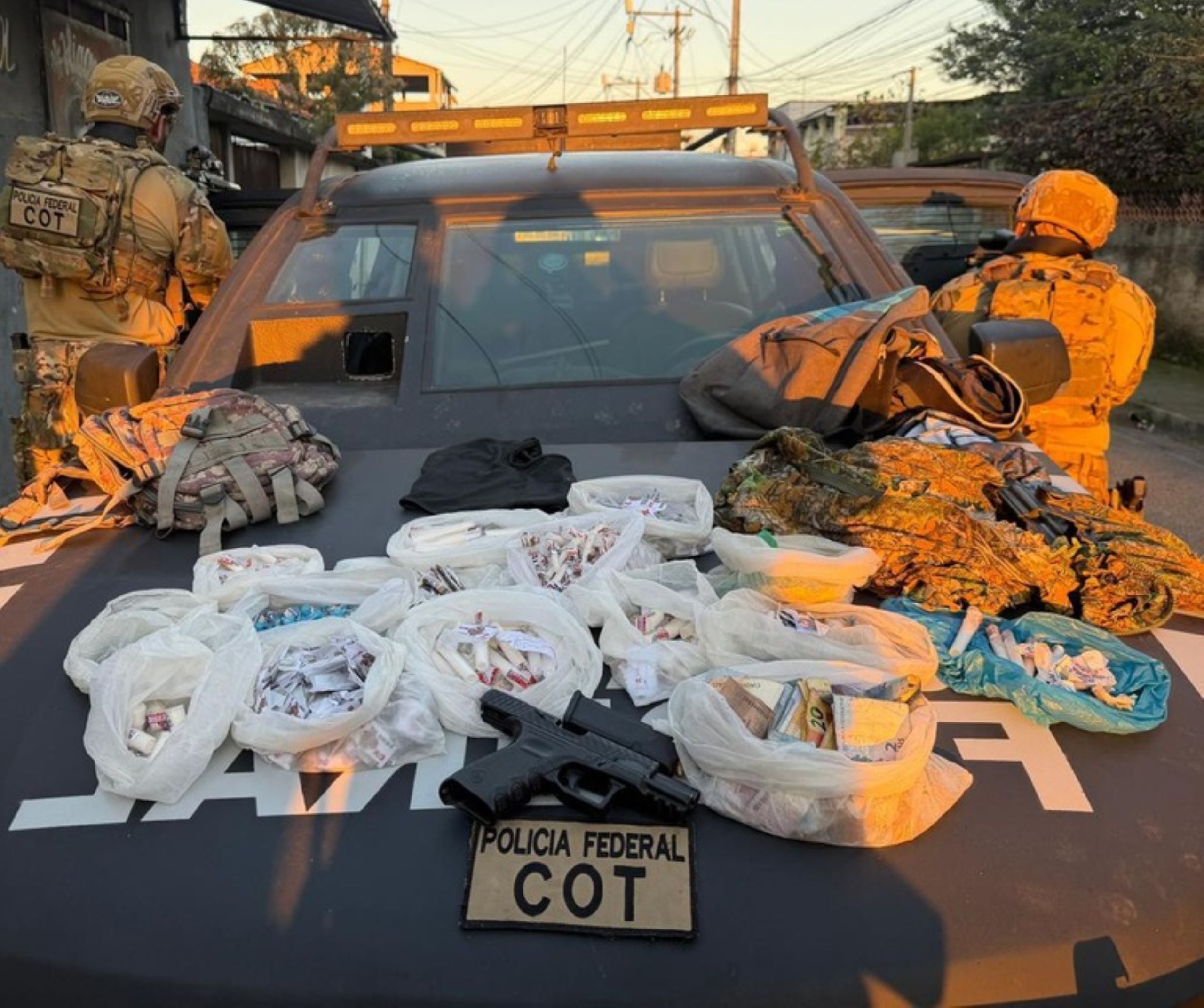 PF prende três homens em operação contra abuso sexual infantil em São Gonçalo
