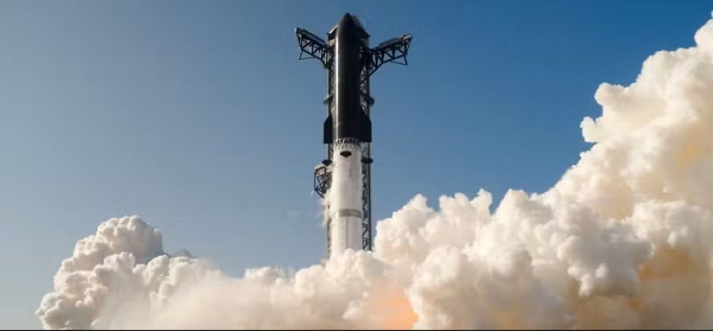 Starship decola com sucesso e SpaceX celebra pouso histórico no 13º teste