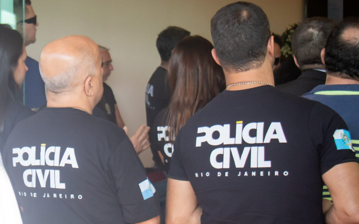 Policial civil morta em Iguaba Grande é homenageada sob forte comoção no Rio
