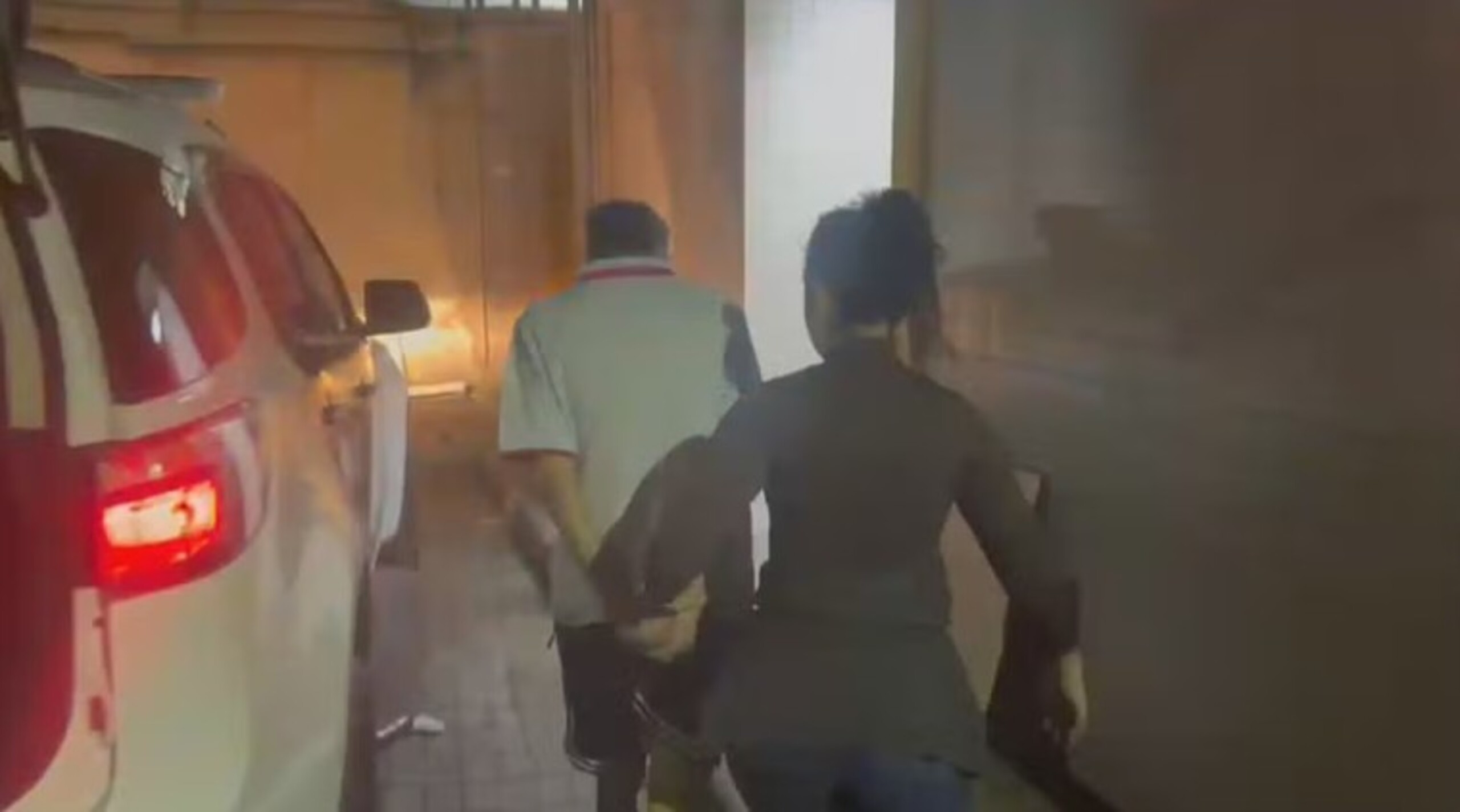 Casal é preso em Duque de Caxias após recém-nascido ser encontrado enterrado em quintal de casa
