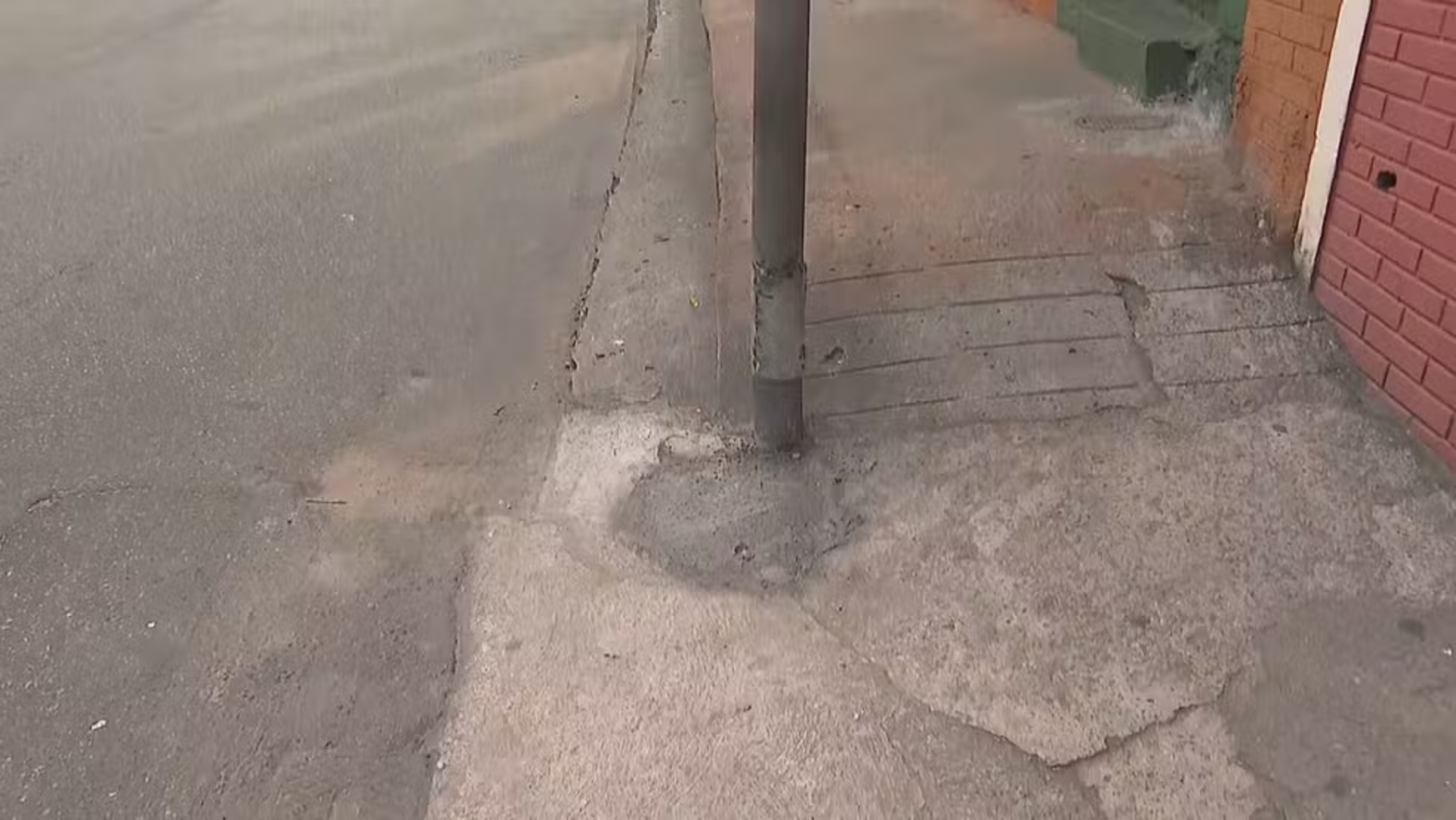CET-Rio usa concreto para tentar frear furtos de cabos de semáforos