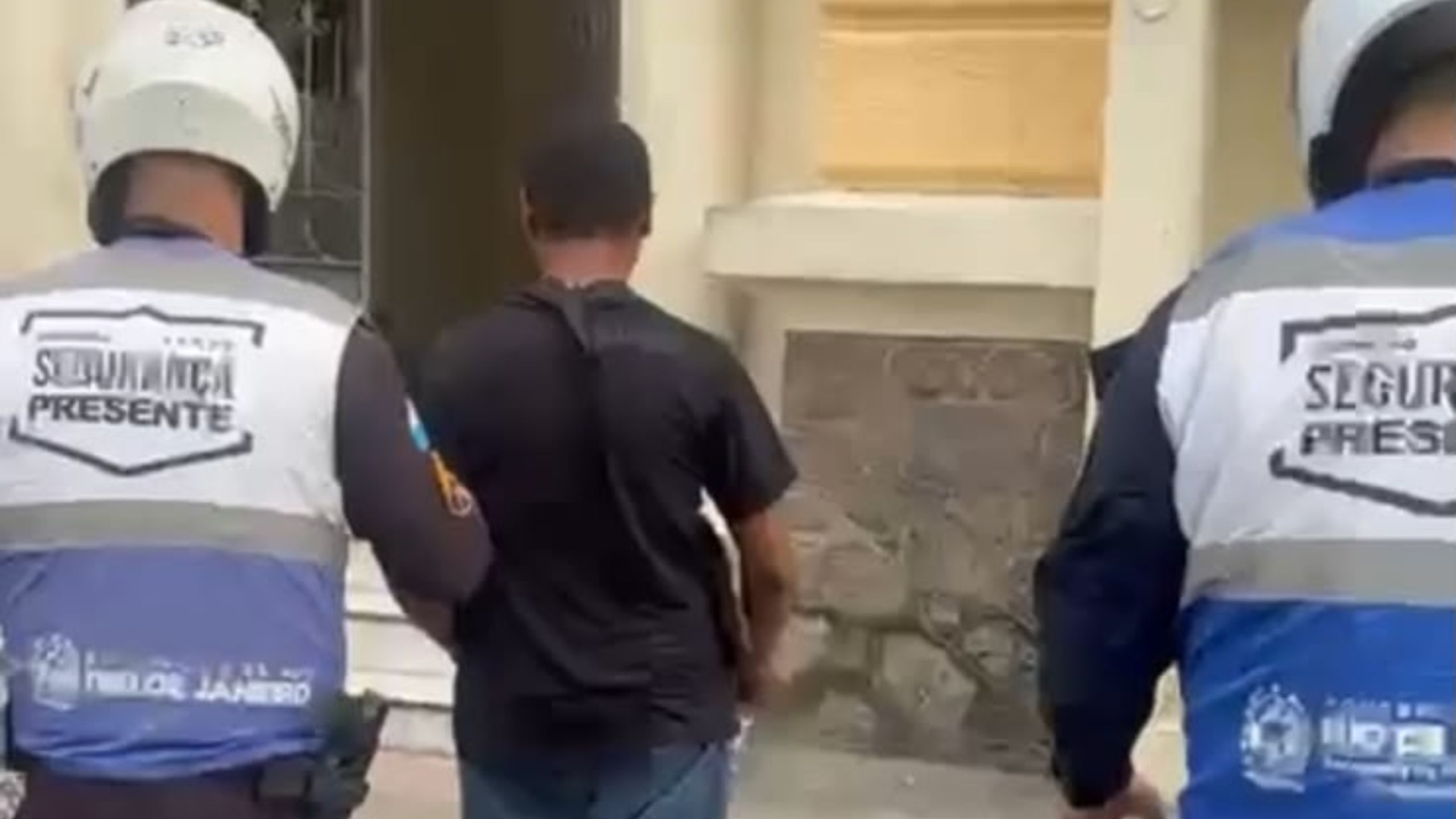 Foragido por participar de estupro contra mulher em situação de rua é preso em Niterói