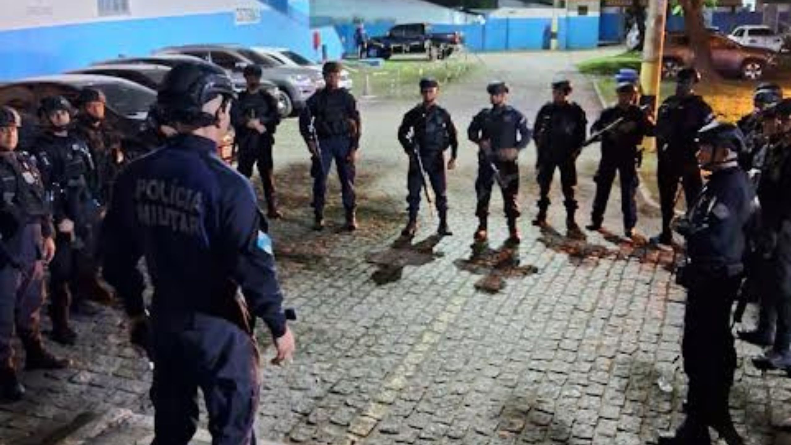 Operação da PM mira cobrança ilegal de internet e telefonia em comunidades da Zona Oeste 