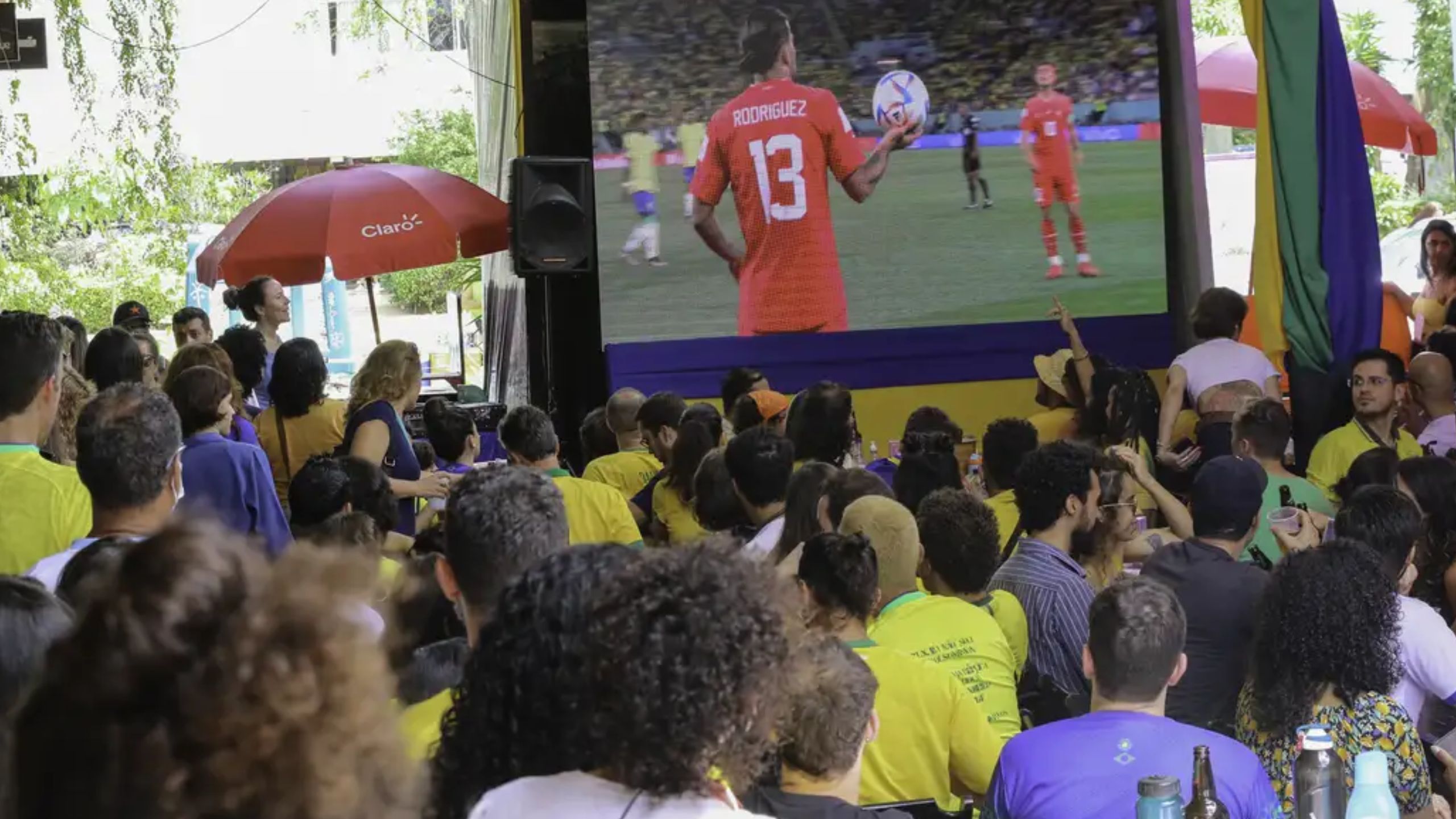 Brasil x Noruega: onde assistir ao jogo no Rio com telões, shows e promoções neste domingo