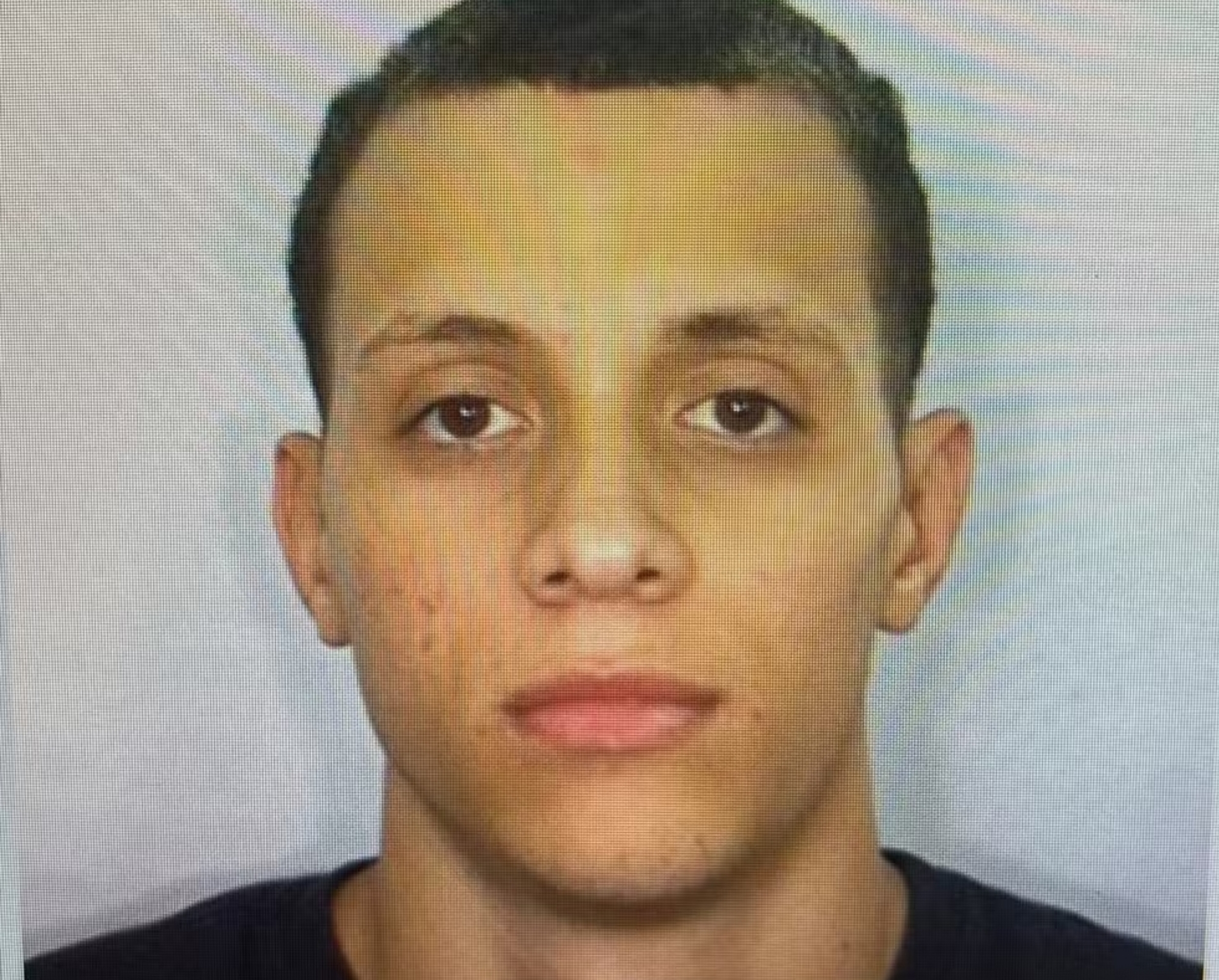 Foragido por estupro coletivo de adolescente em Botafogo se entrega à polícia