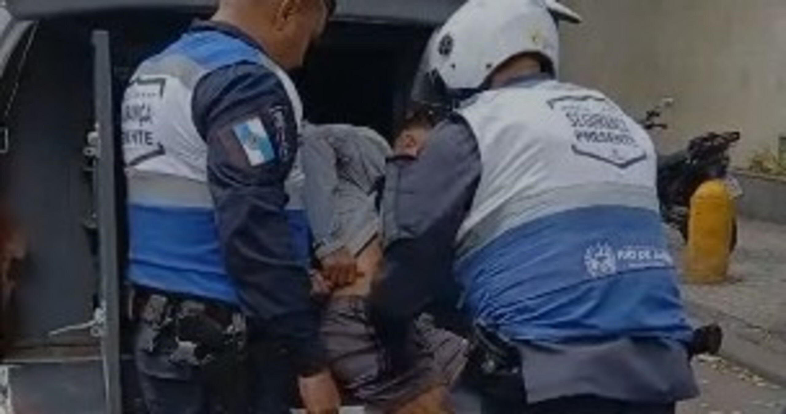 Vídeo: homem é preso por esfaquear e roubar mulher no VLT