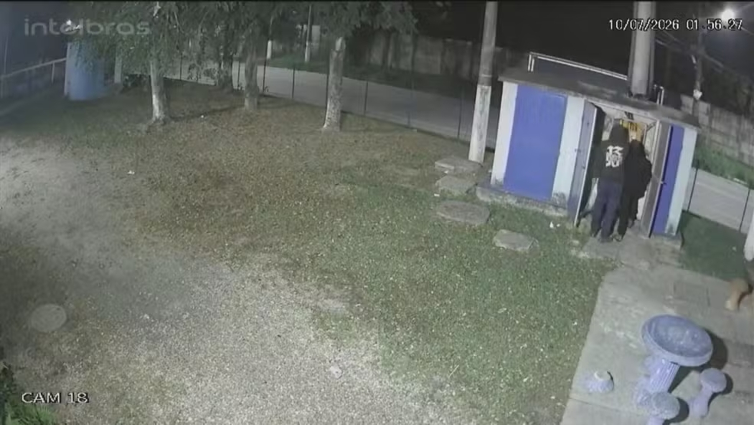 Escolas do RJ recebem alarmes solares para frear furto de cabos