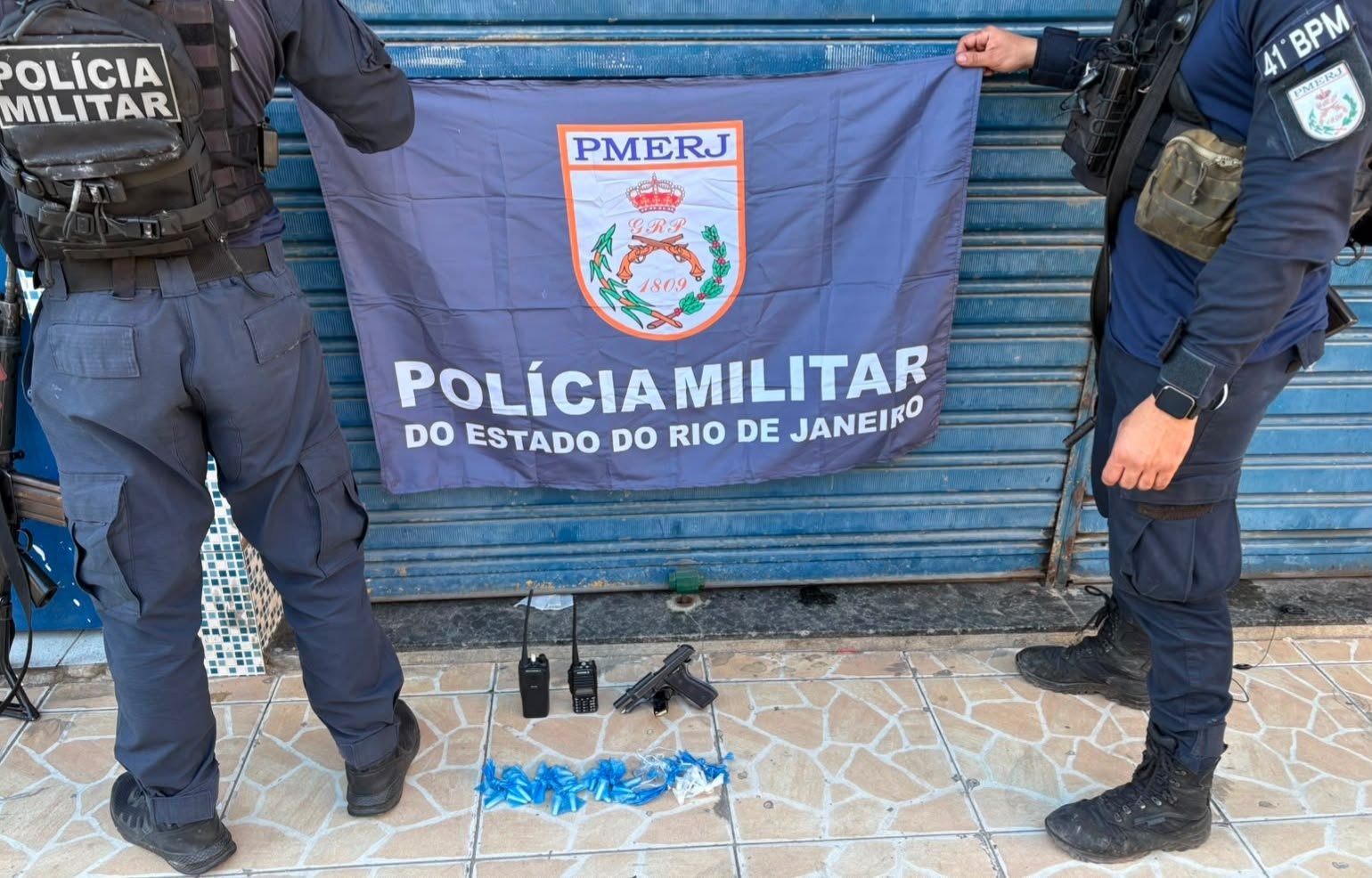 PM faz operação contra roubos de cargas e veículos na Pedreira