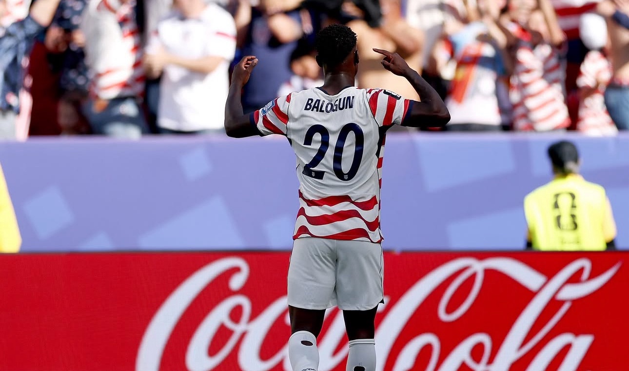 Trump agradece à Fifa por liberar Balogun para jogo das oitavas da Copa