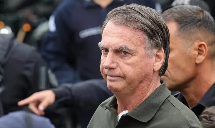 Defesa de Bolsonaro diz ao STF que espingarda do ex-presidente não encontrada pelo Exército está no RS
