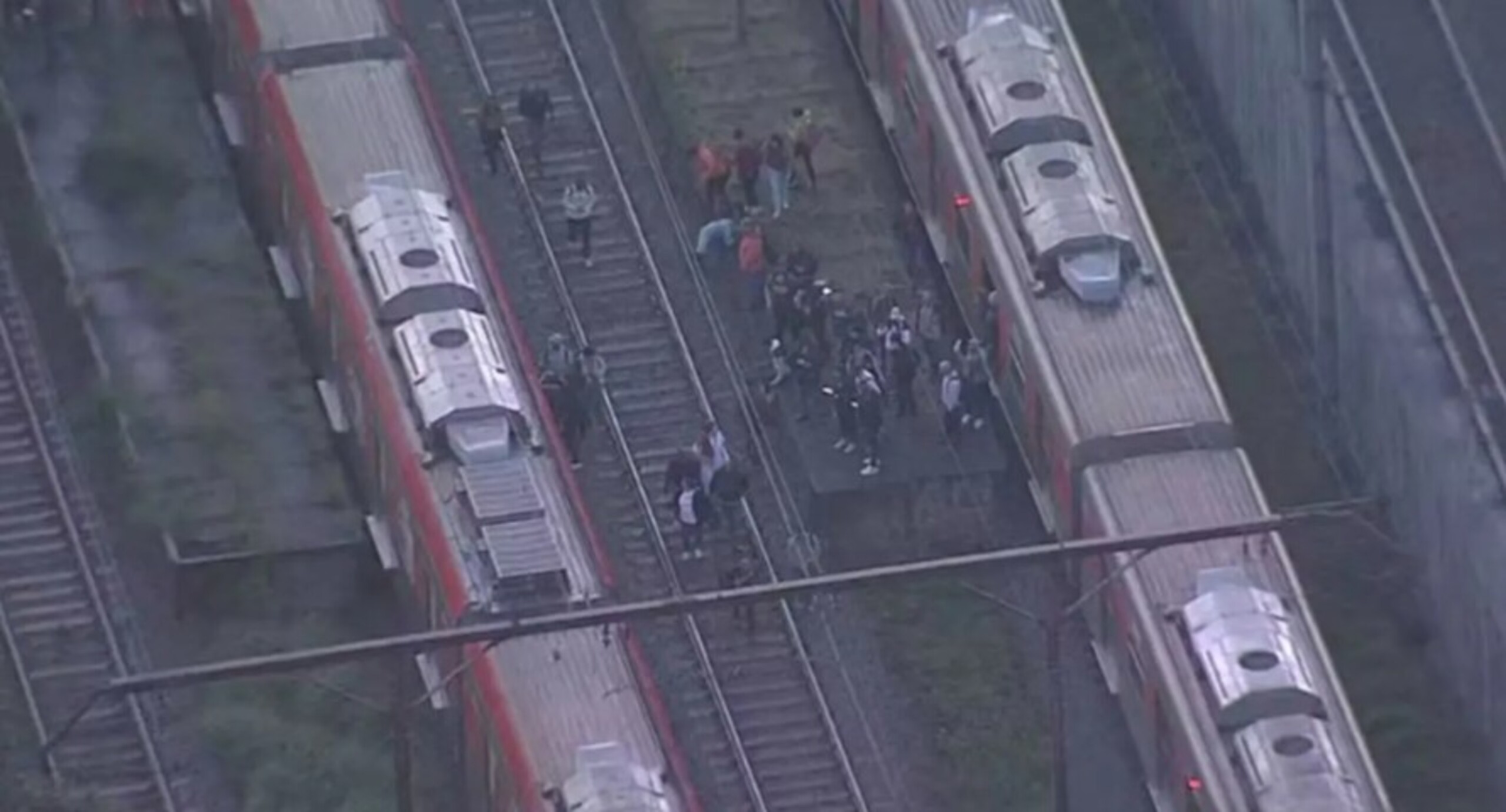 Vídeo: Explosão paralisa três linhas do metrô de SP, causa caos na cidade e agrava crise da nova concessionária