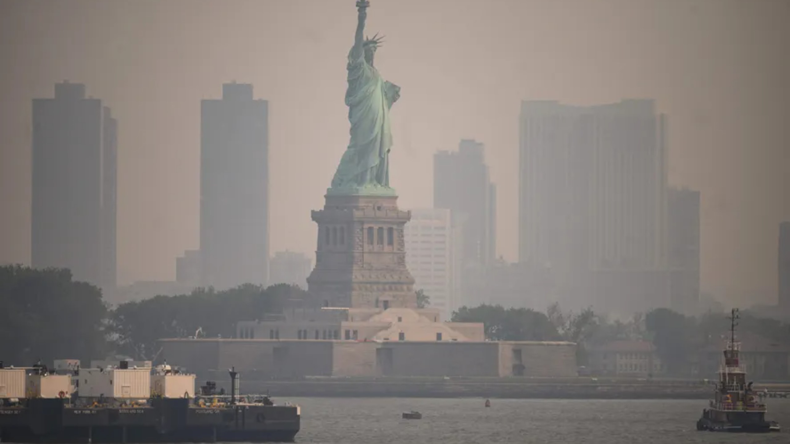 Fumaça de incêndios no Canadá encobre cidades dos EUA e piora qualidade do ar em Nova York